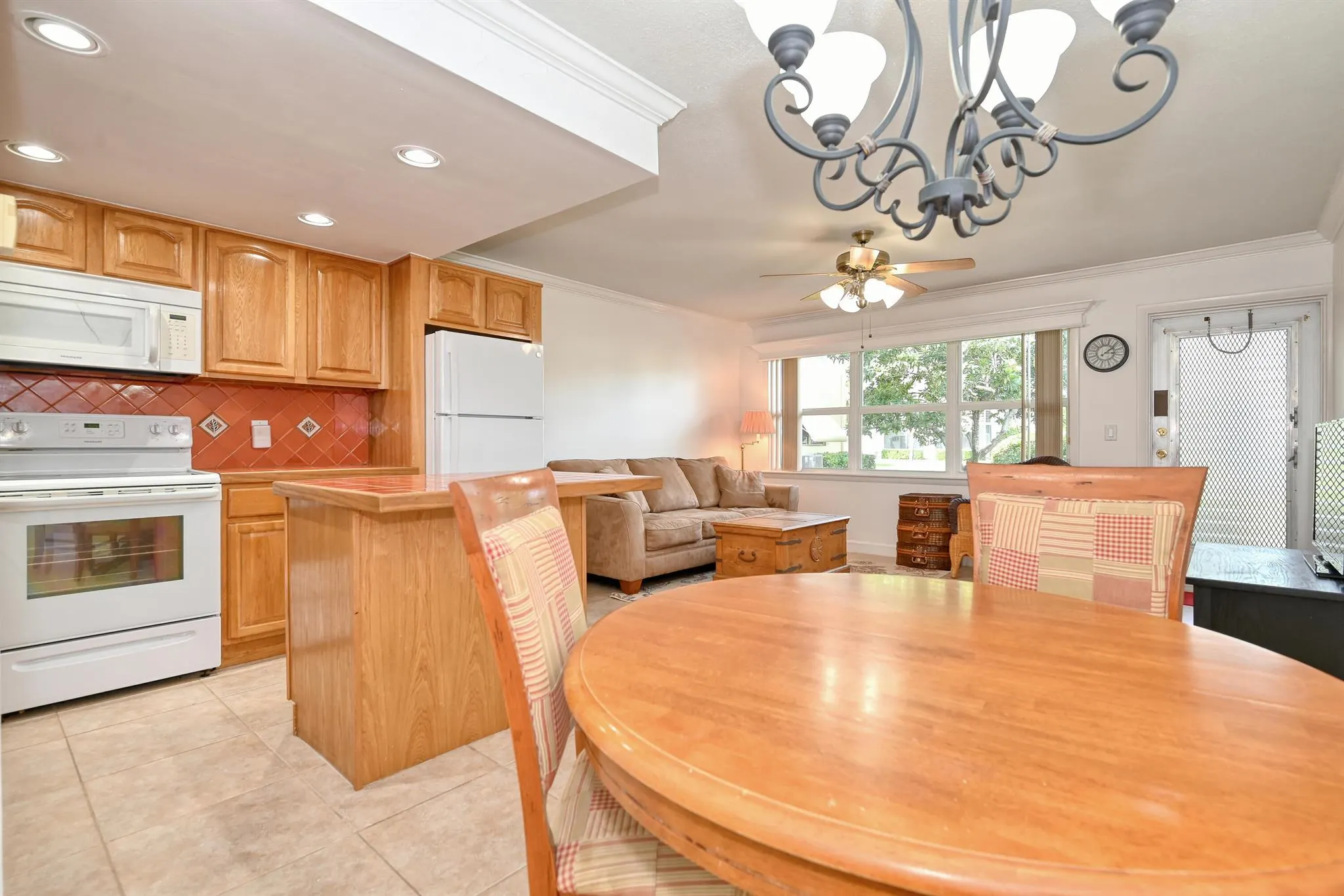 102 Coventry E, #102
