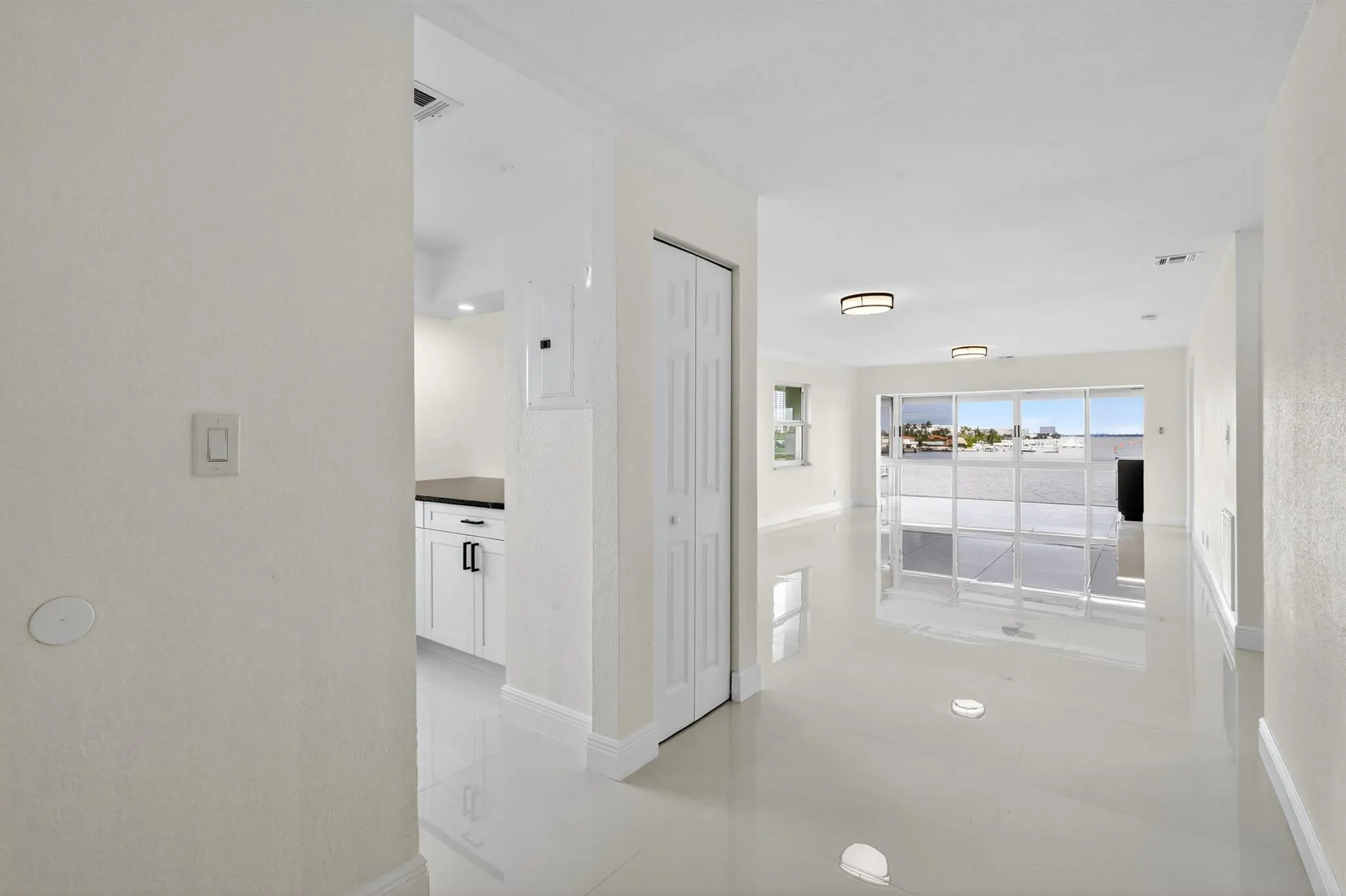 400 Wilma Circle, #301
