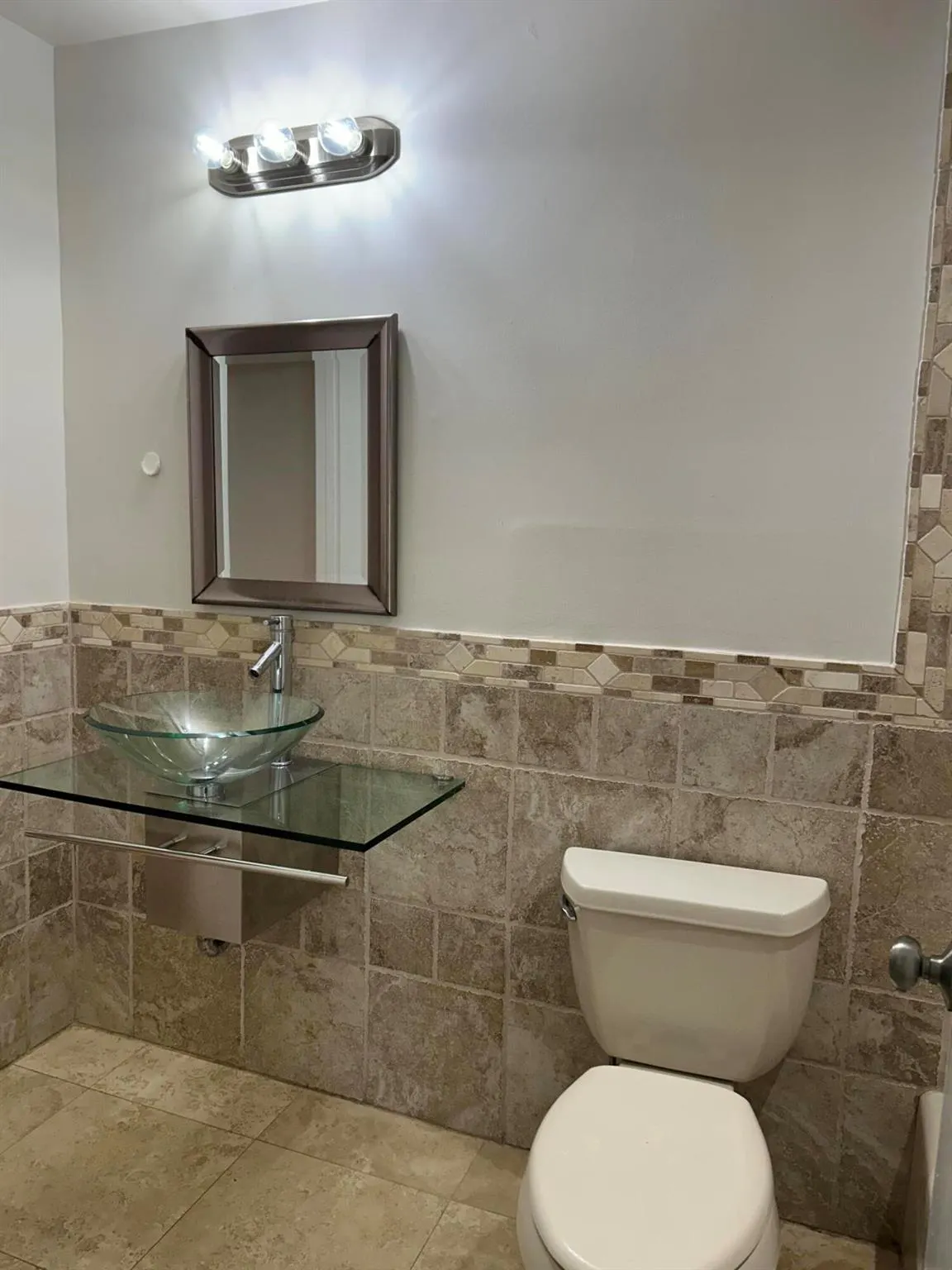 6668 Canary Palm Circle, #11