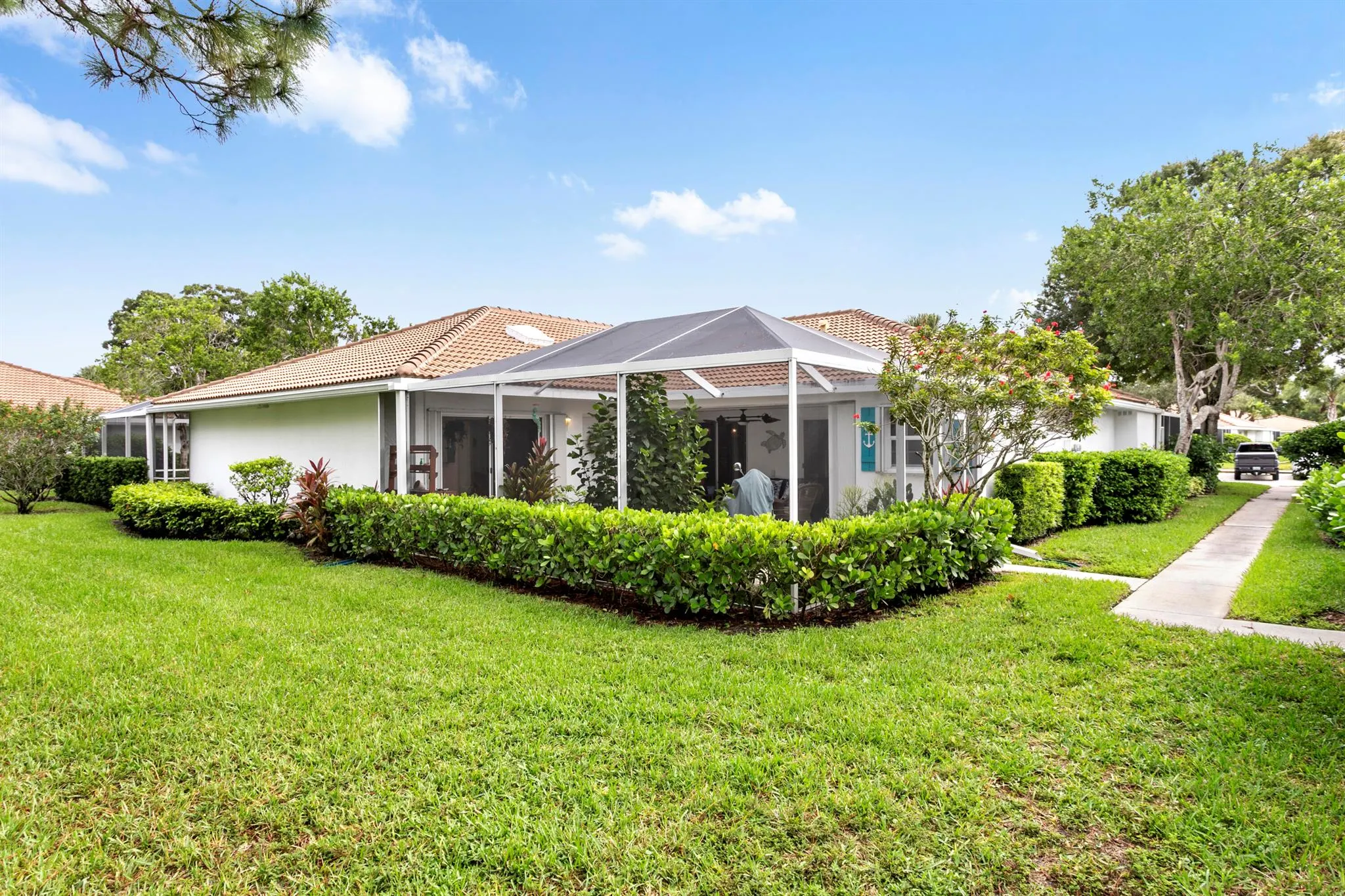 9904 Chapman Oak Court
