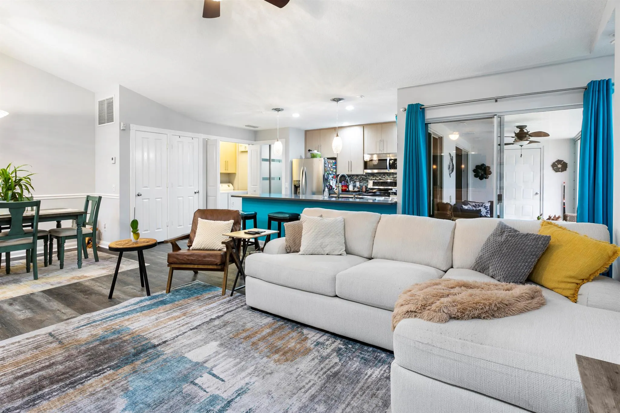 9904 Chapman Oak Court