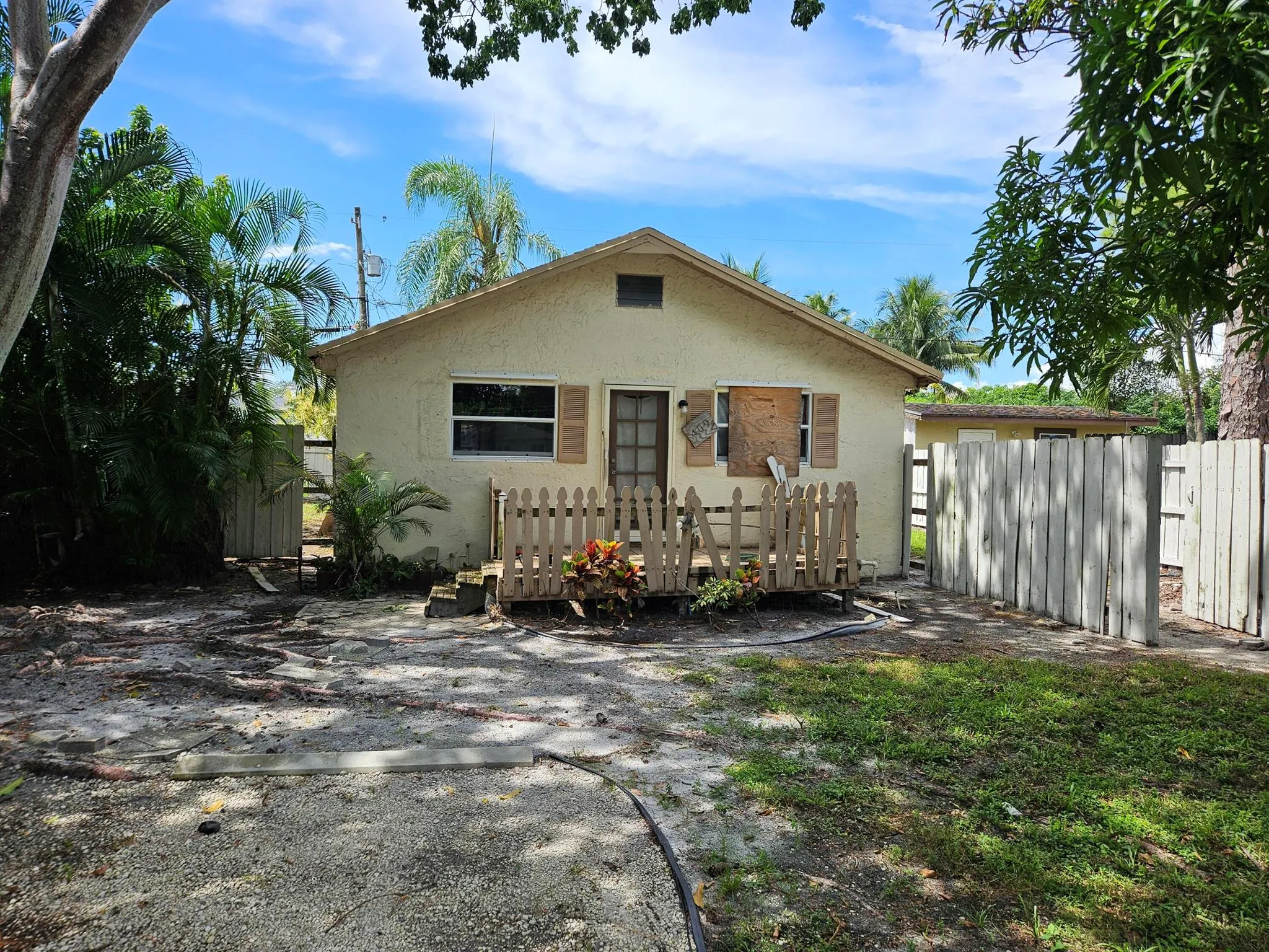 409 Perry Avenue