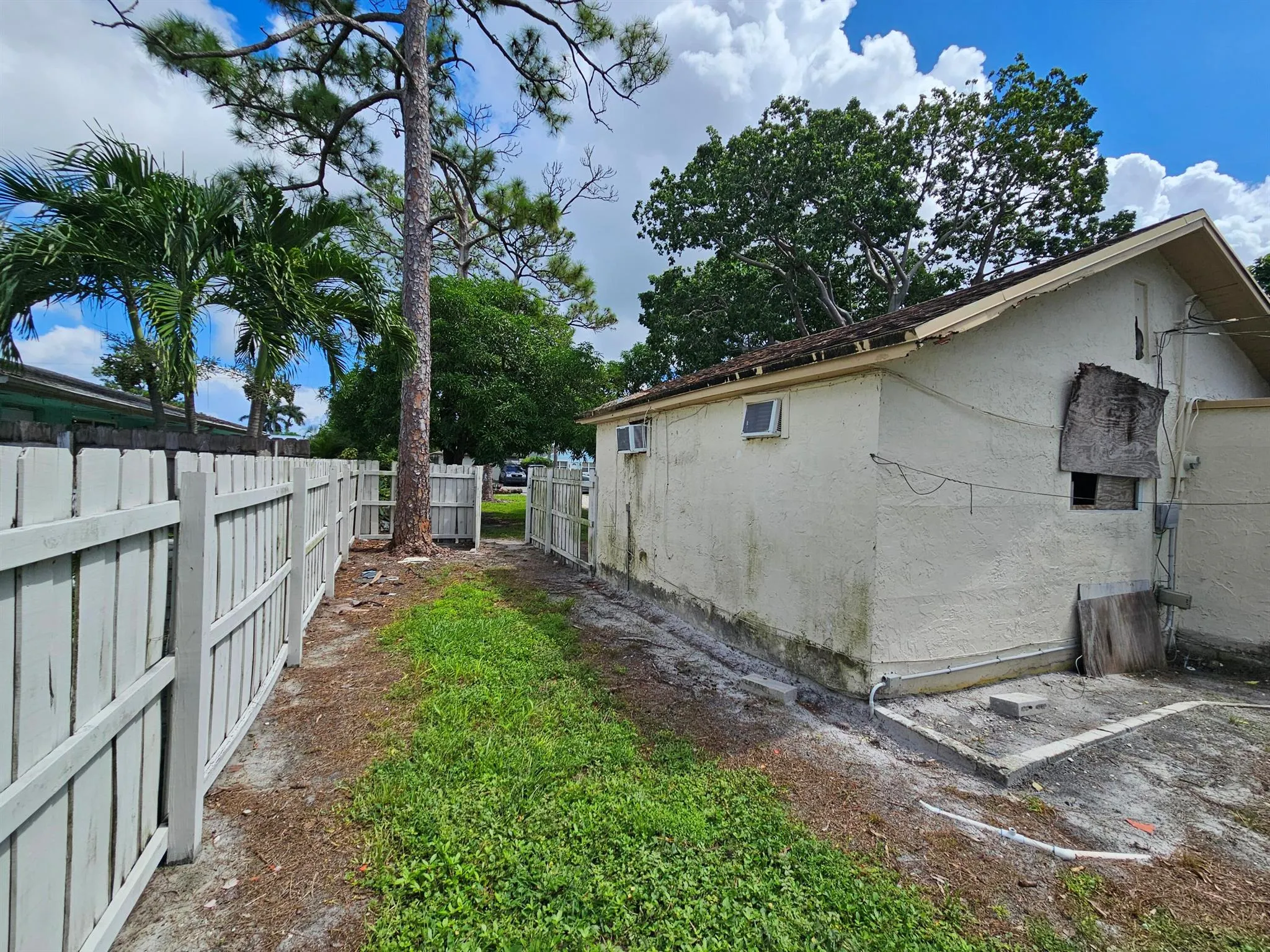 409 Perry Avenue