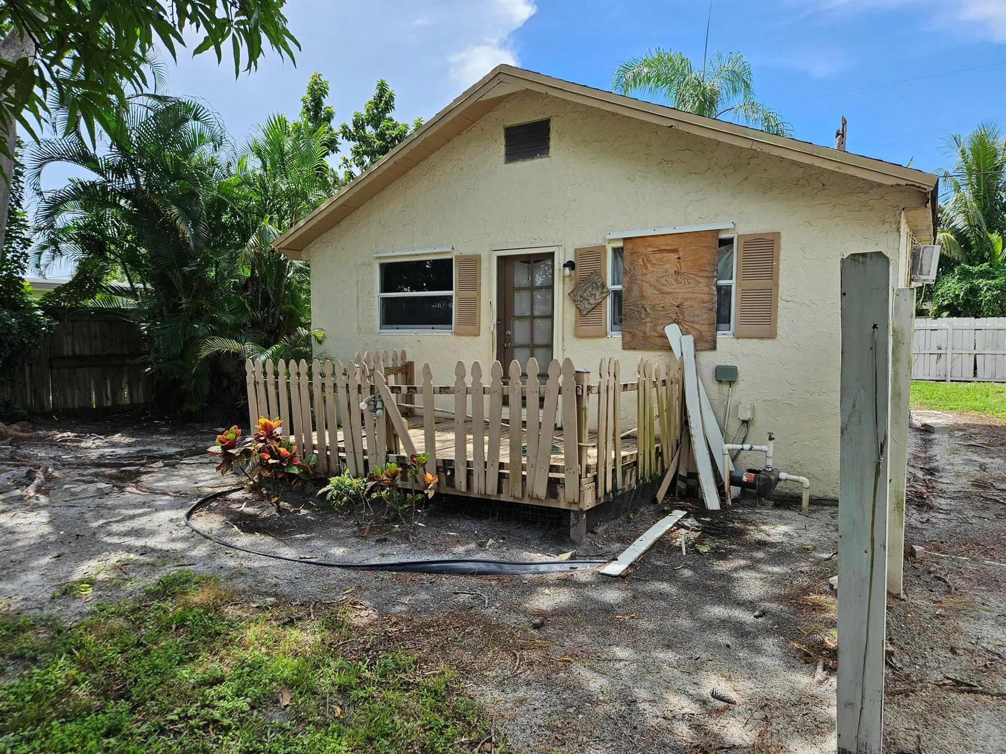409 Perry Avenue