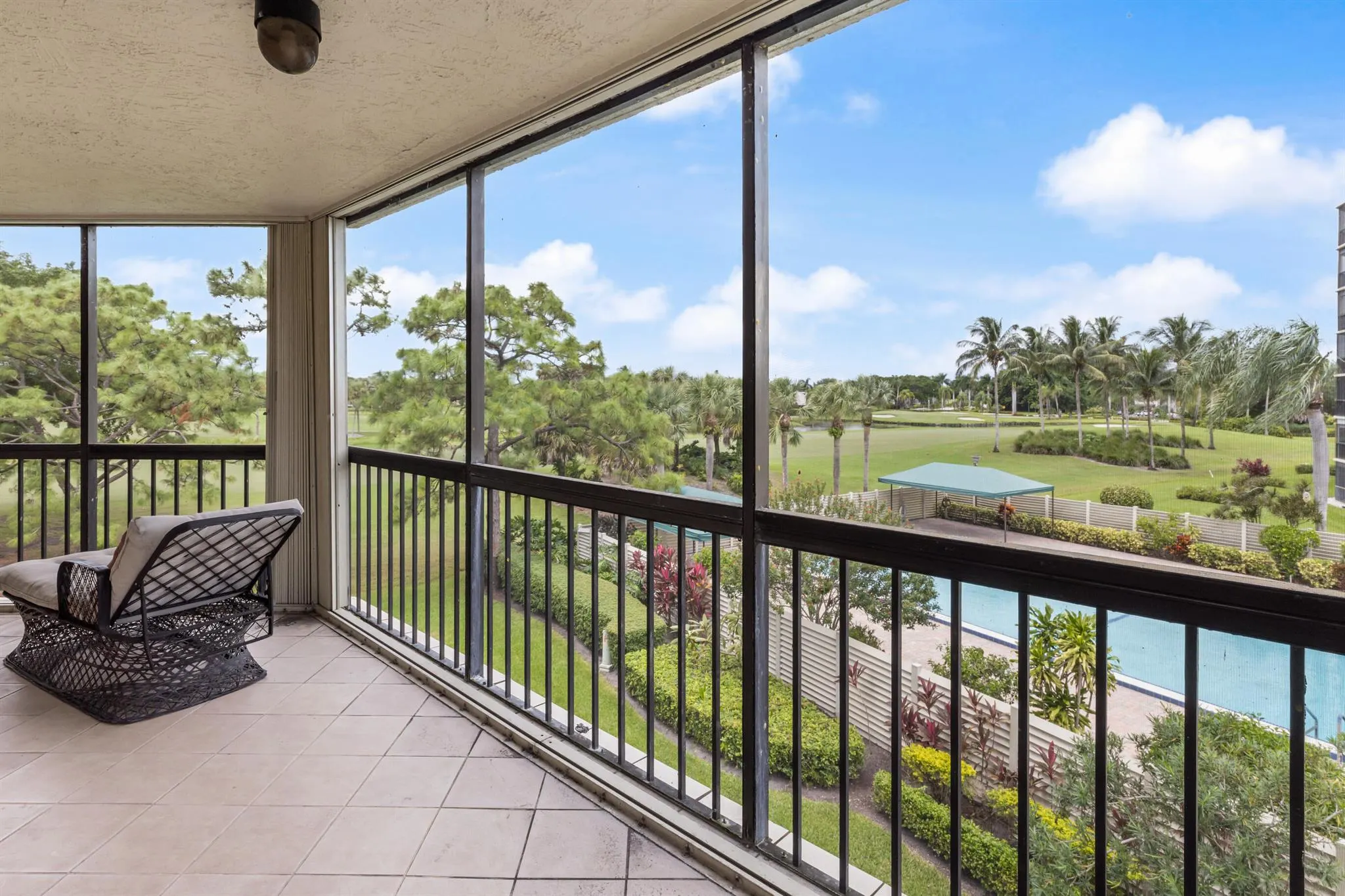 5279 Fountains Drive S, #305