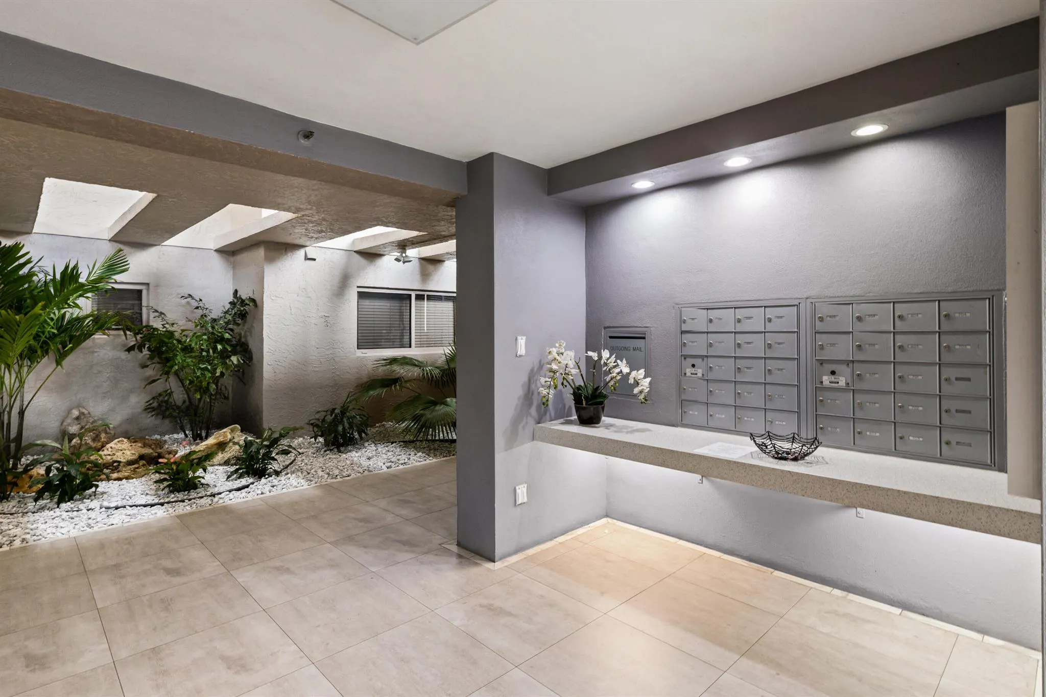 5279 Fountains Drive S, #305