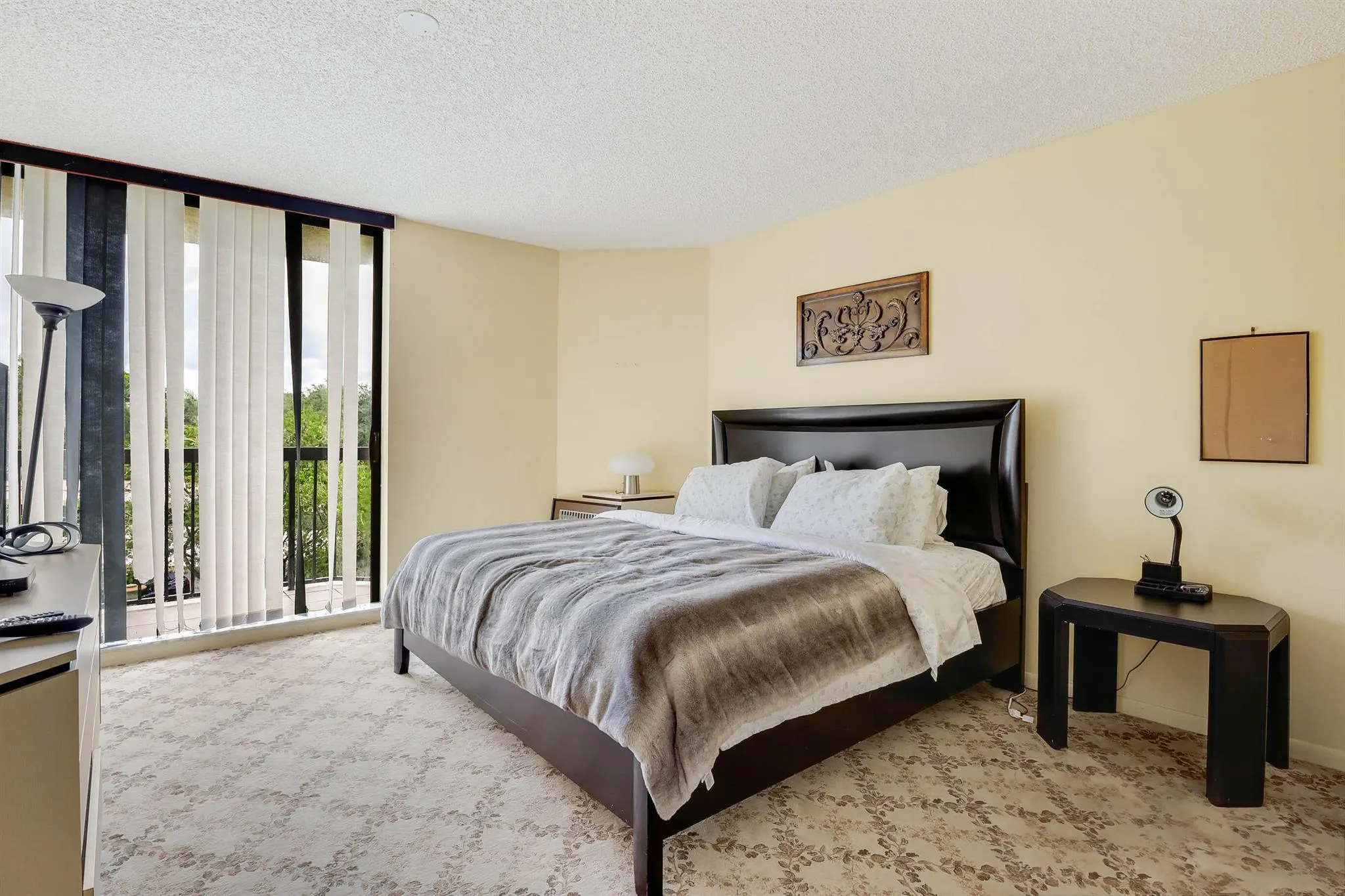 5279 Fountains Drive S, #305