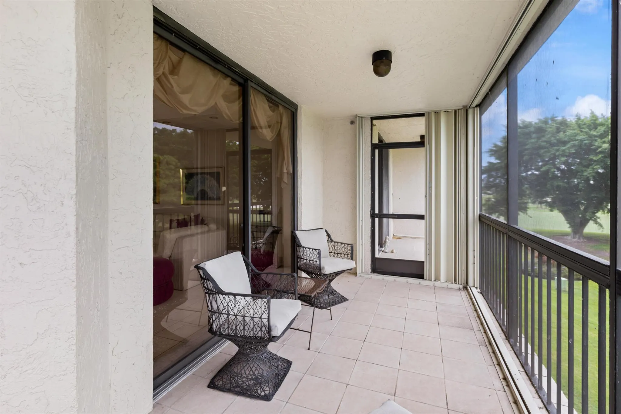 5279 Fountains Drive S, #305
