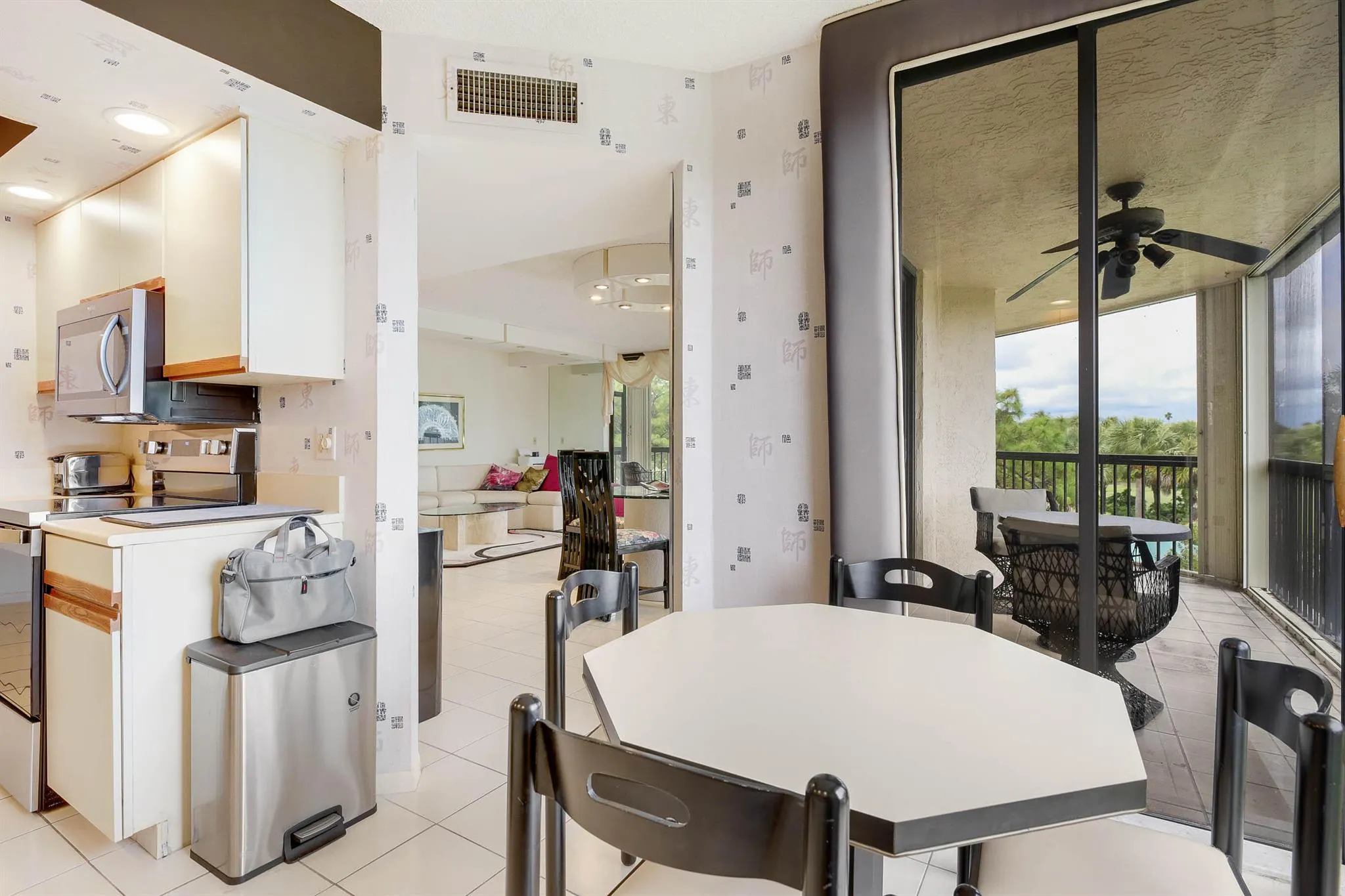 5279 Fountains Drive S, #305
