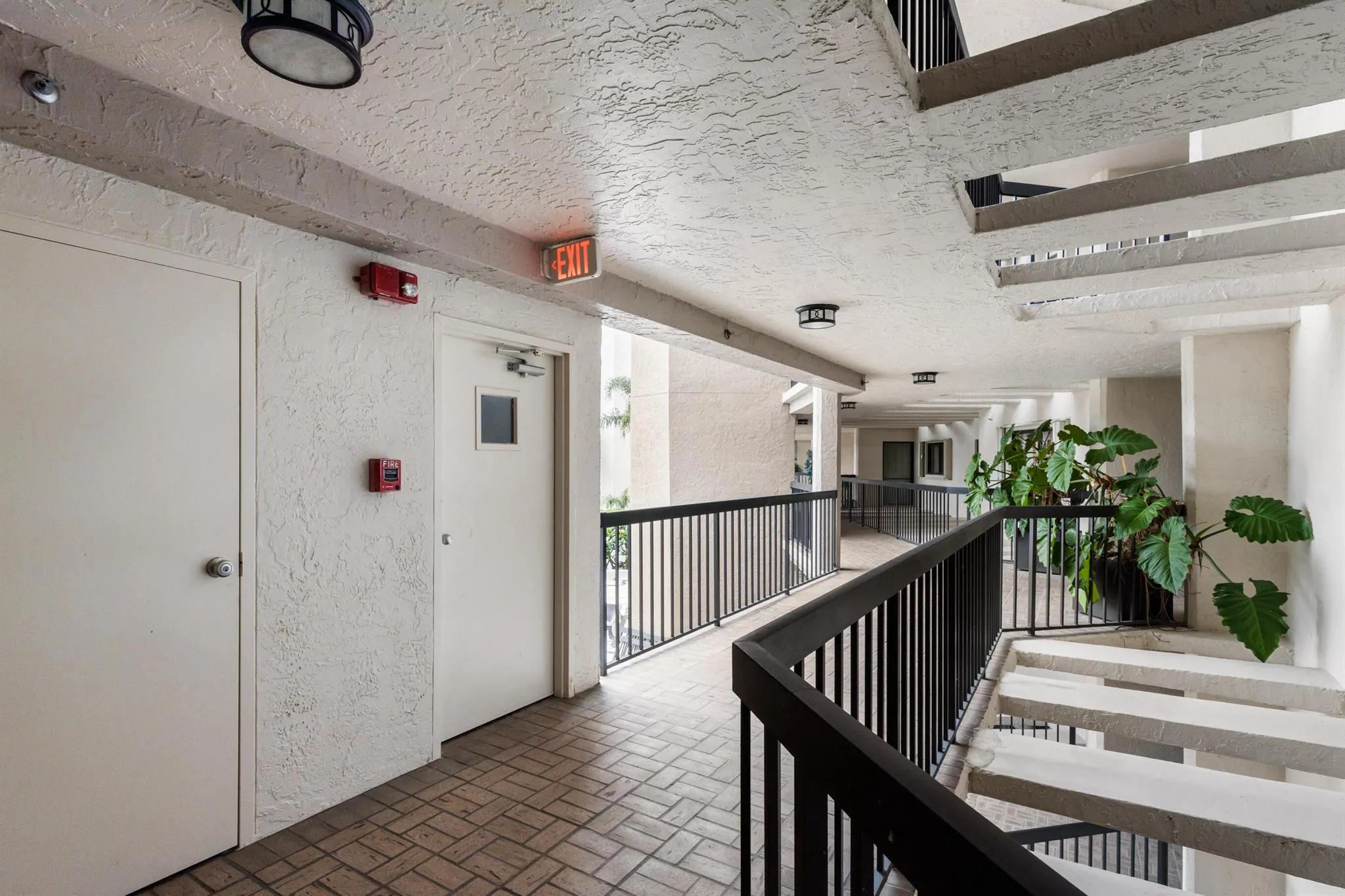 5279 Fountains Drive S, #305