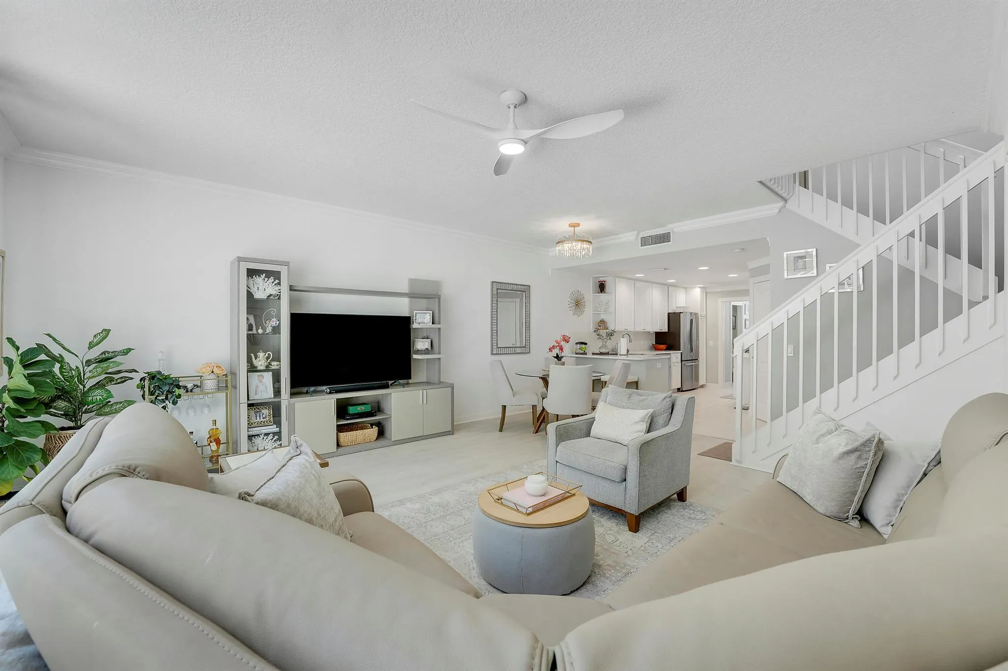 454 Capistrano Drive