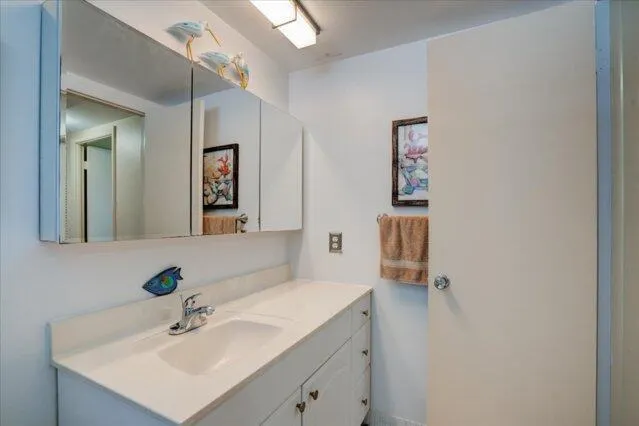 1820 New Palm Way, #402