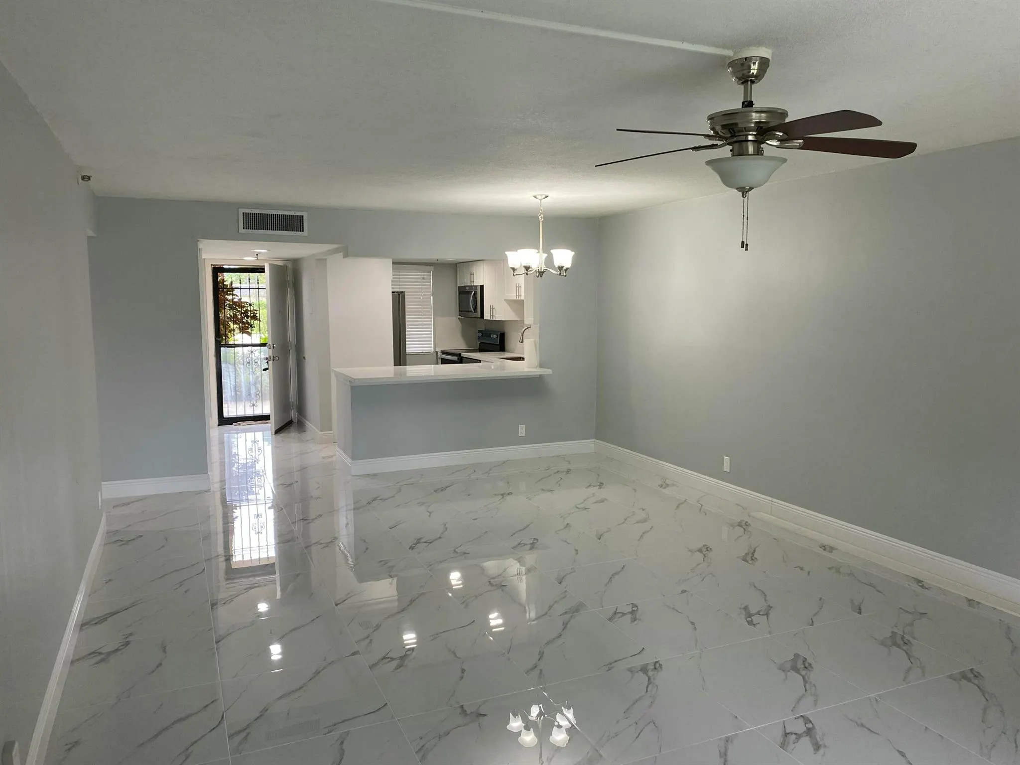 2788 Tennis Club Drive, #102