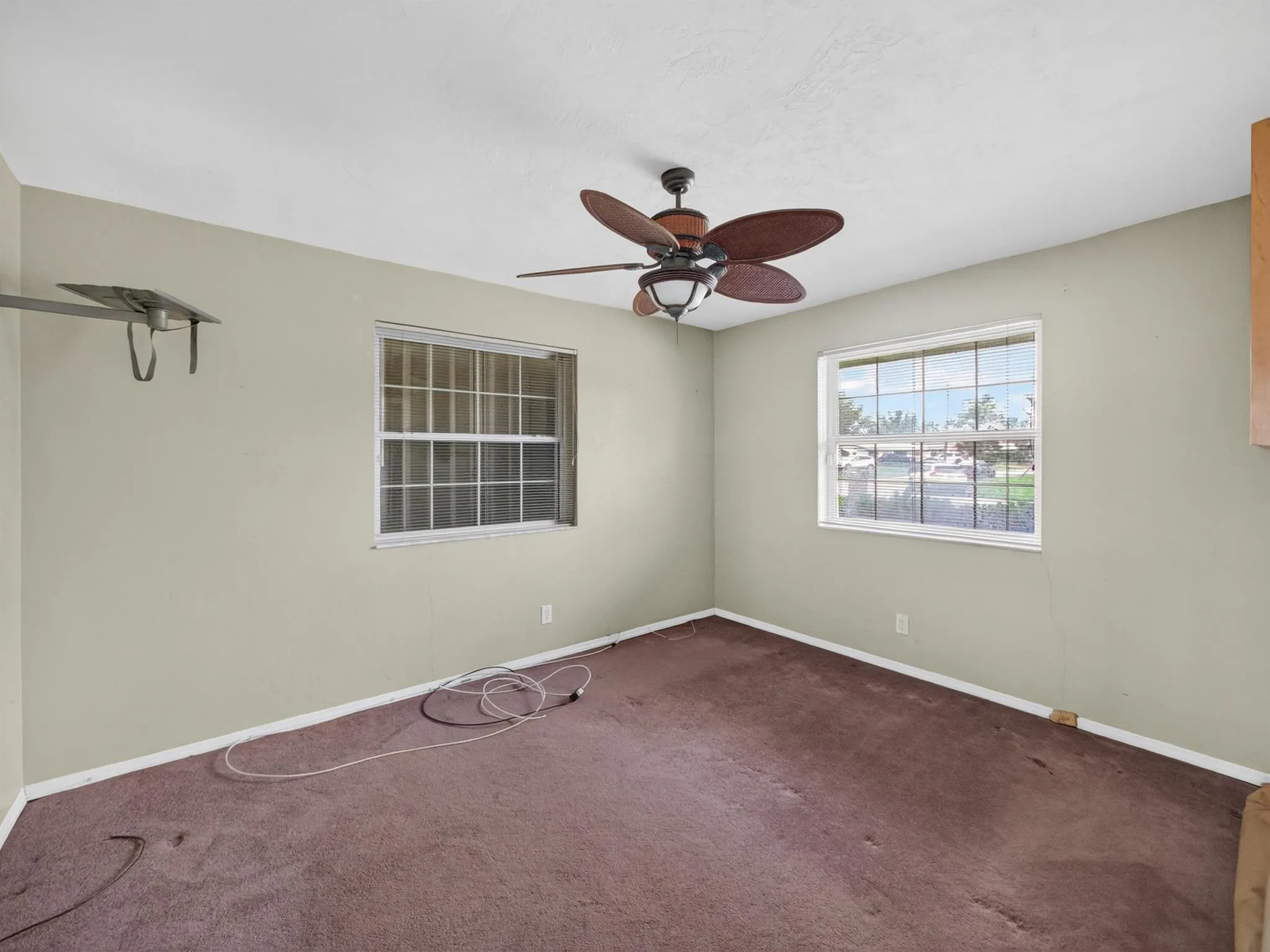 1401 Alpha Court N