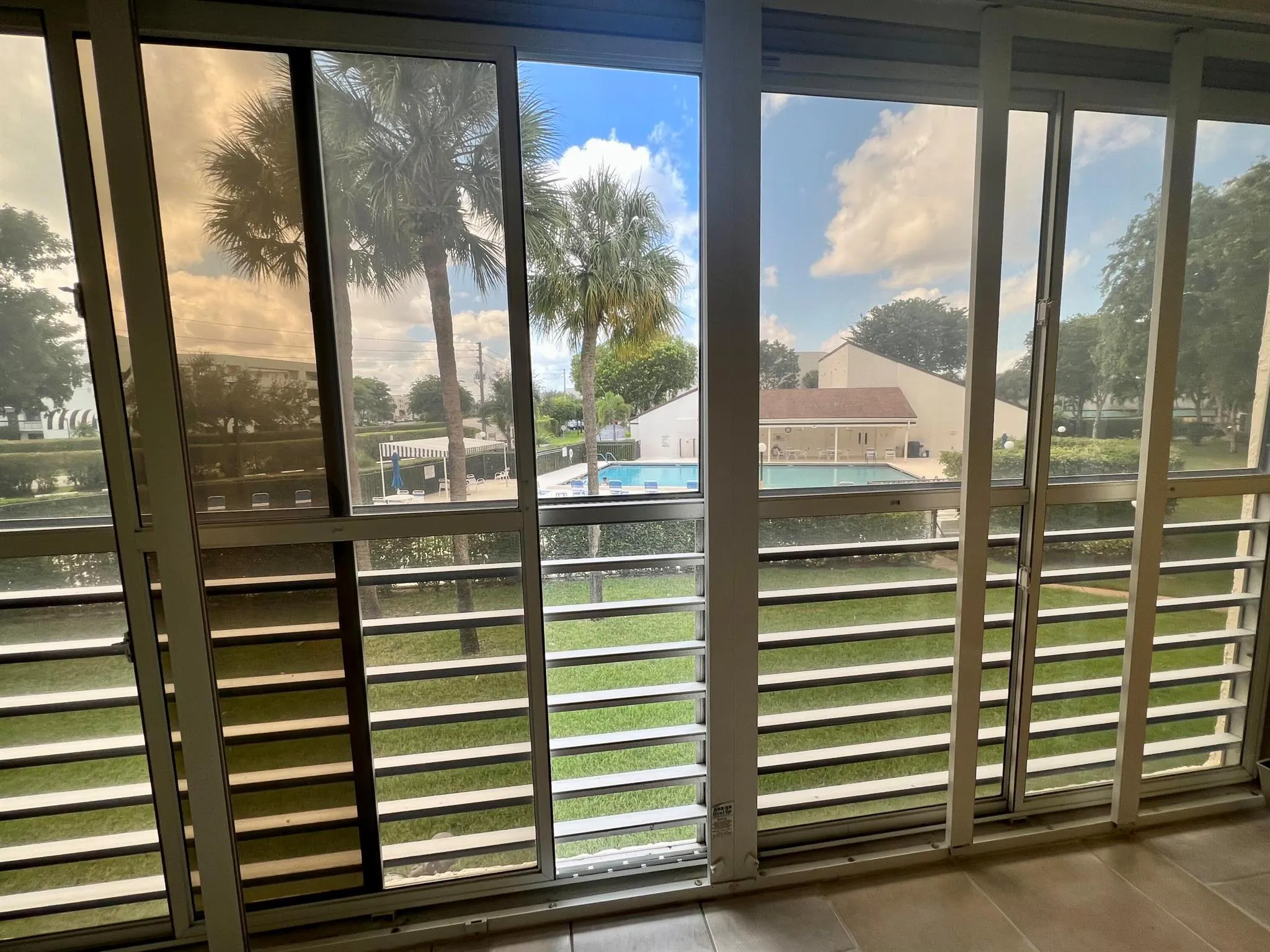 3154 Via Poinciana, #214