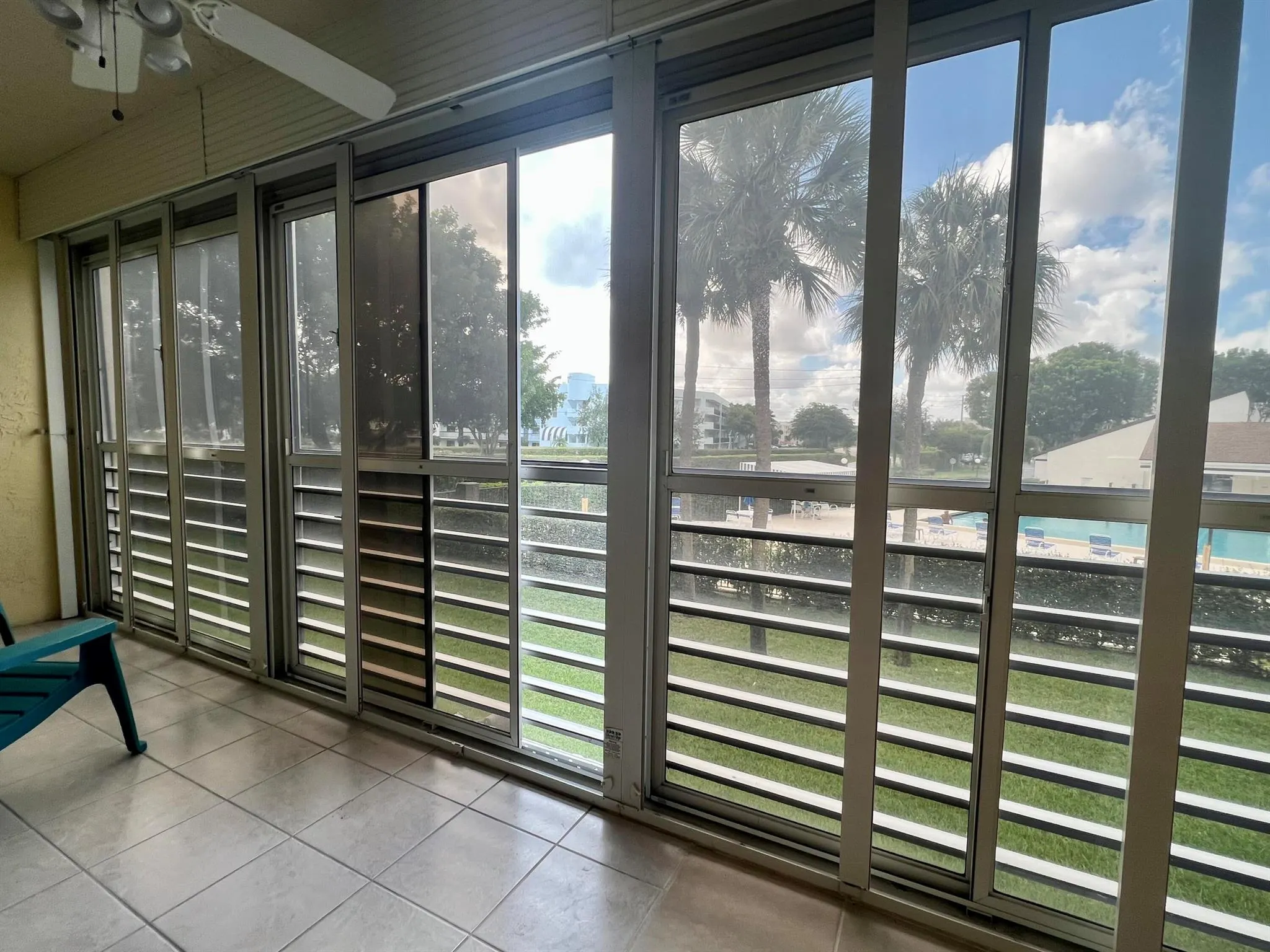 3154 Via Poinciana, #214