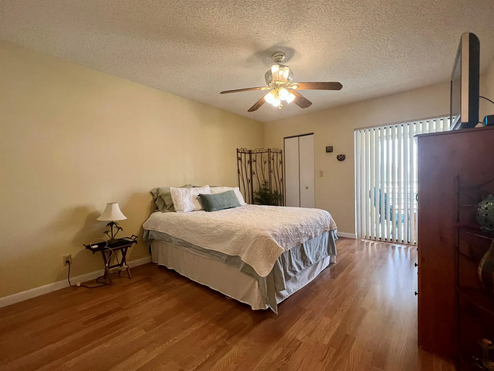 3154 Via Poinciana, #214
