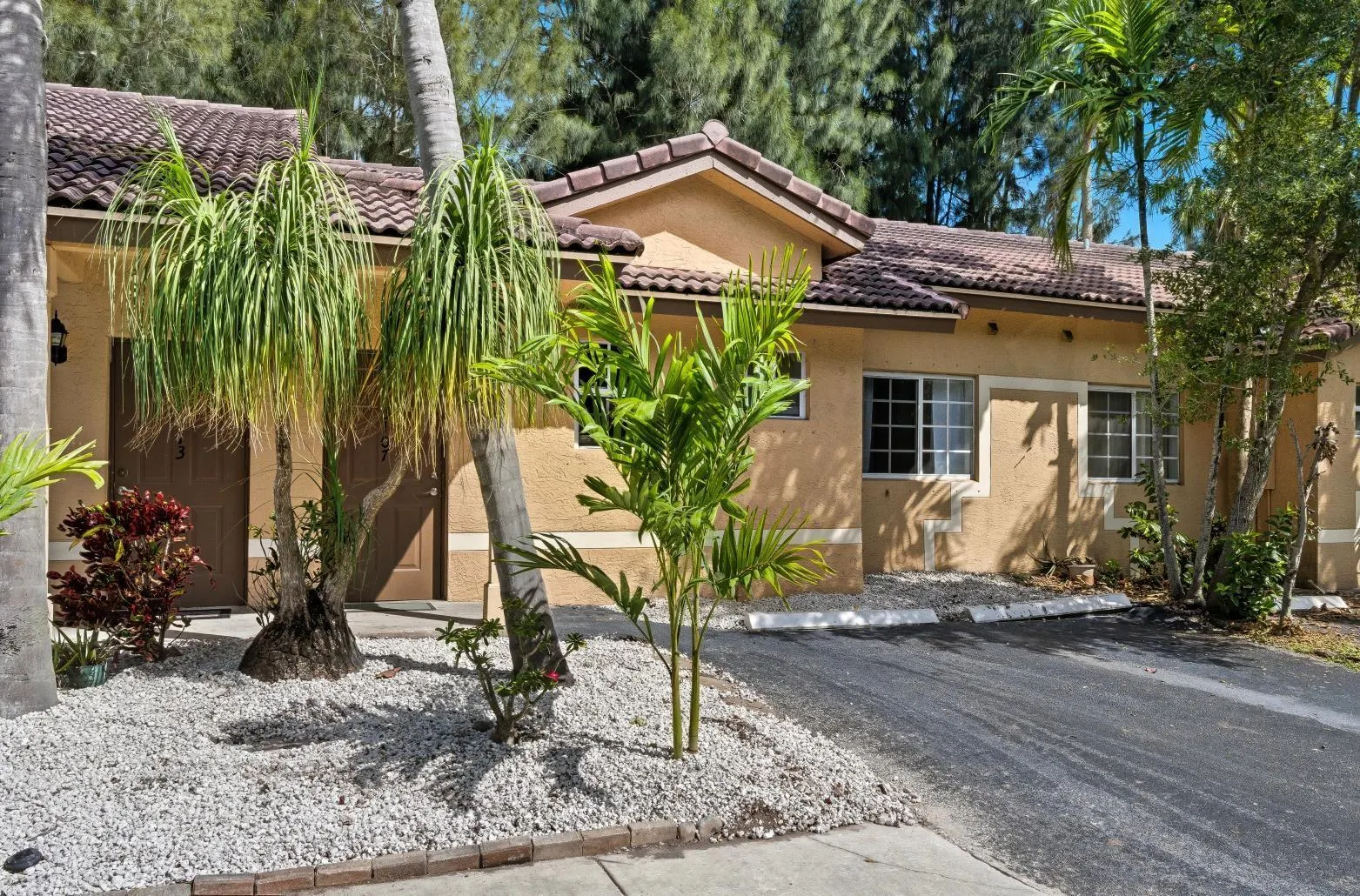 6107 Garden Court
