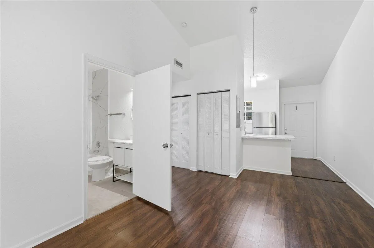 6107 Garden Court