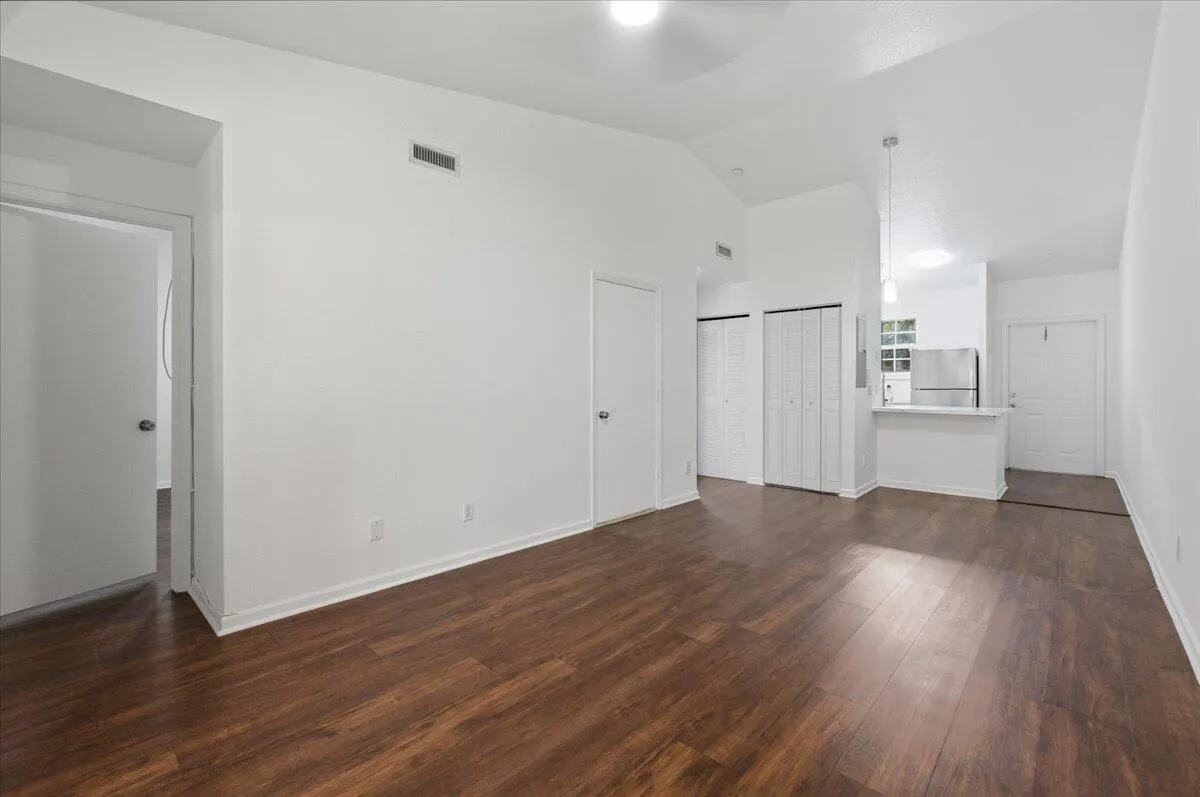 6107 Garden Court