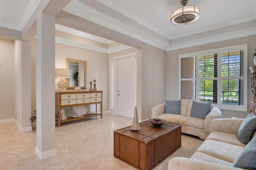 6234 Arcadia Square
