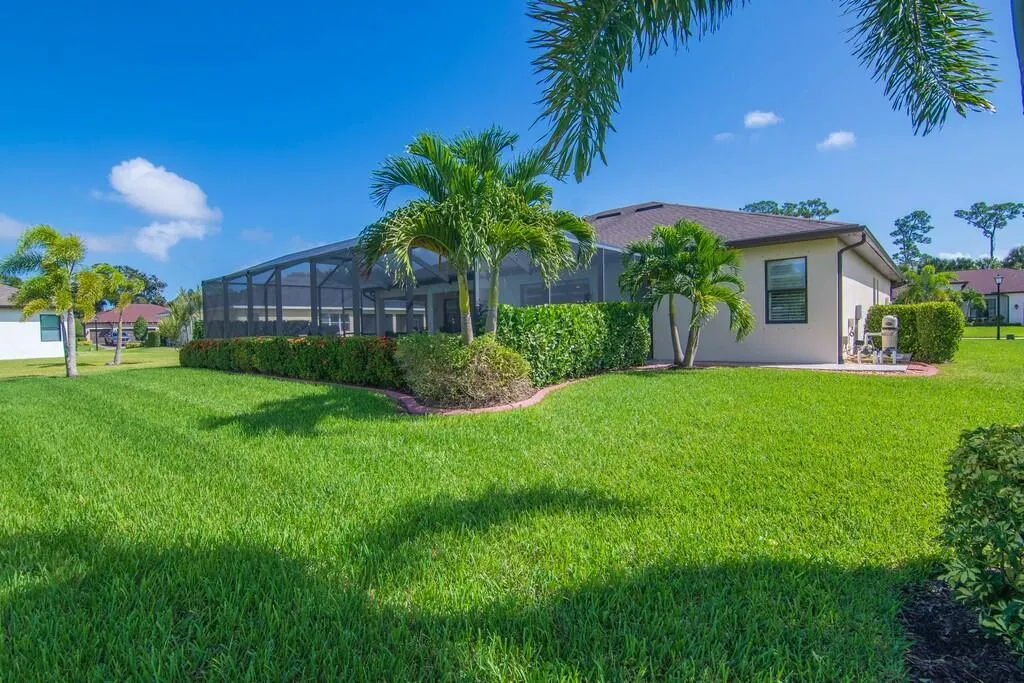 6234 Arcadia Square