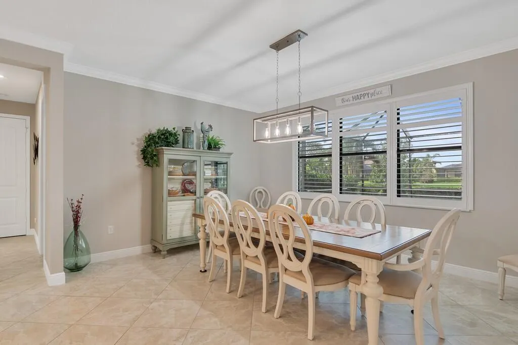 6234 Arcadia Square