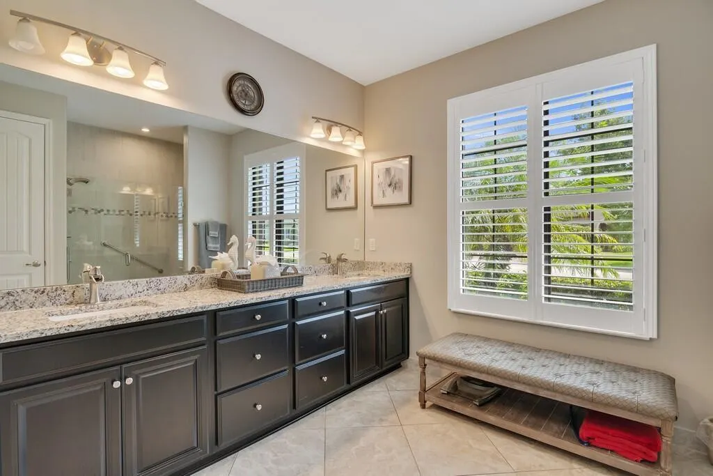 6234 Arcadia Square