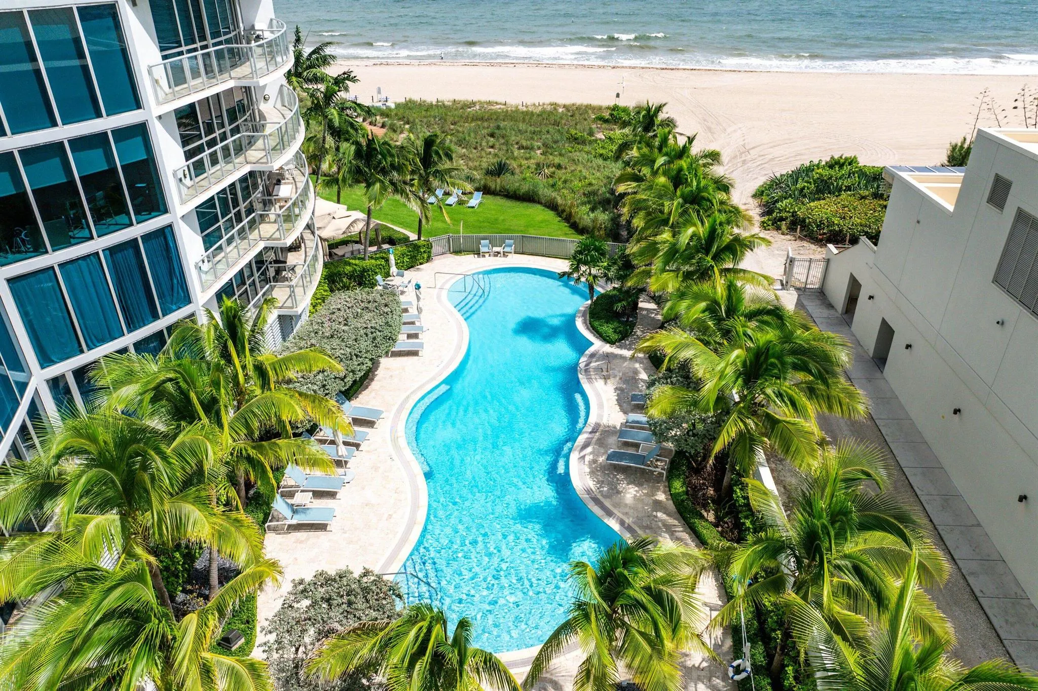 1200 Holiday Drive, #602
