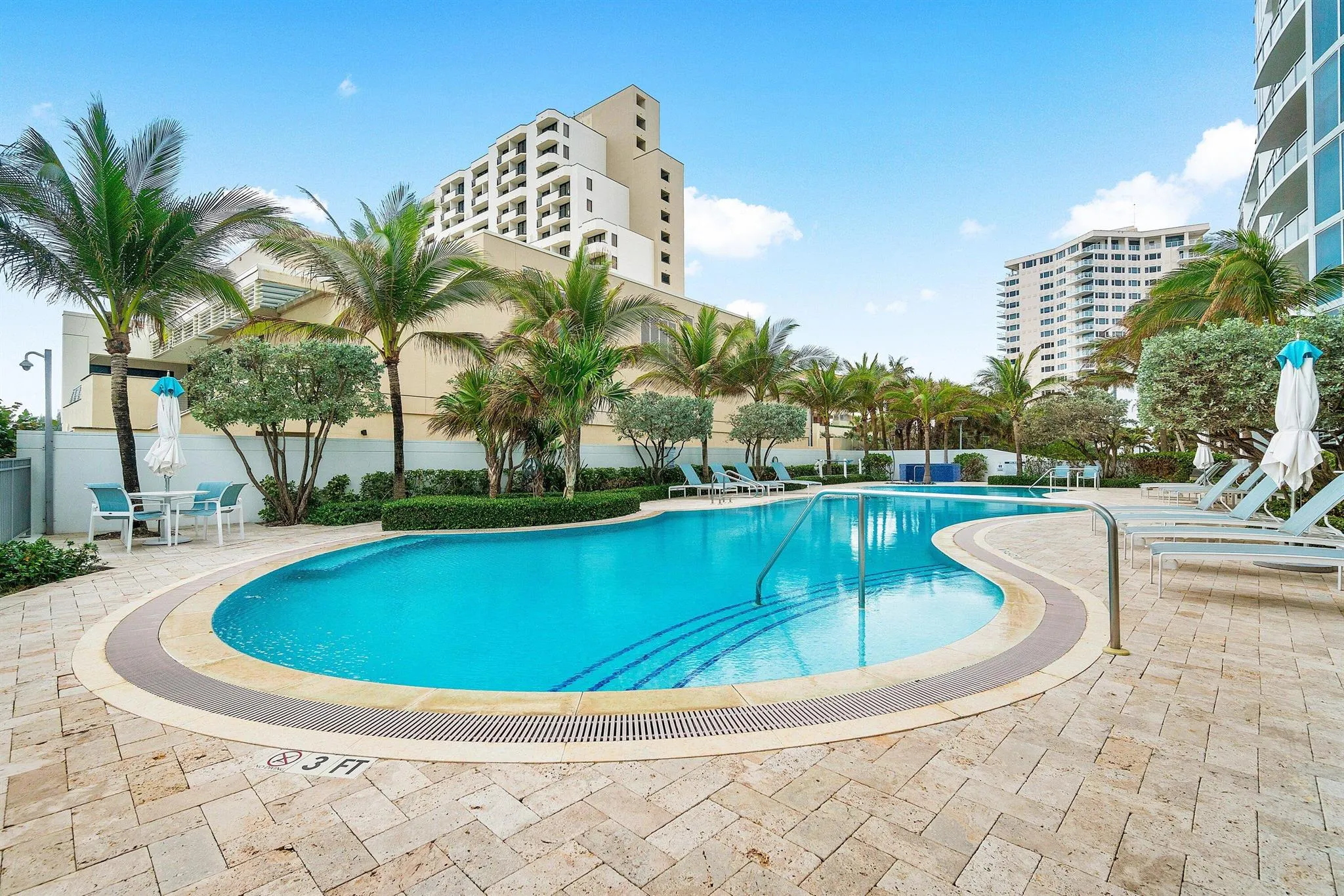 1200 Holiday Drive, #602