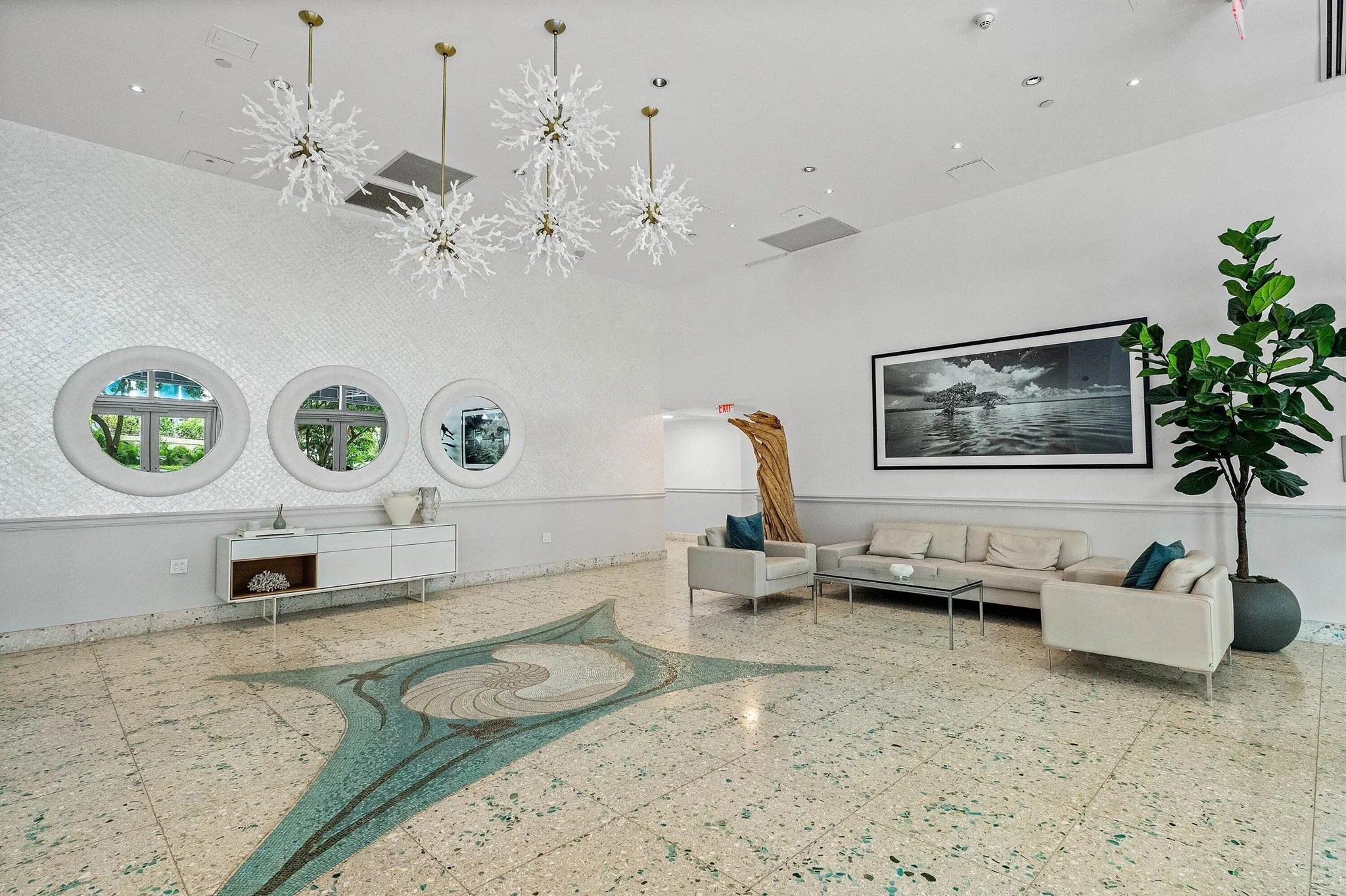 1200 Holiday Drive, #602