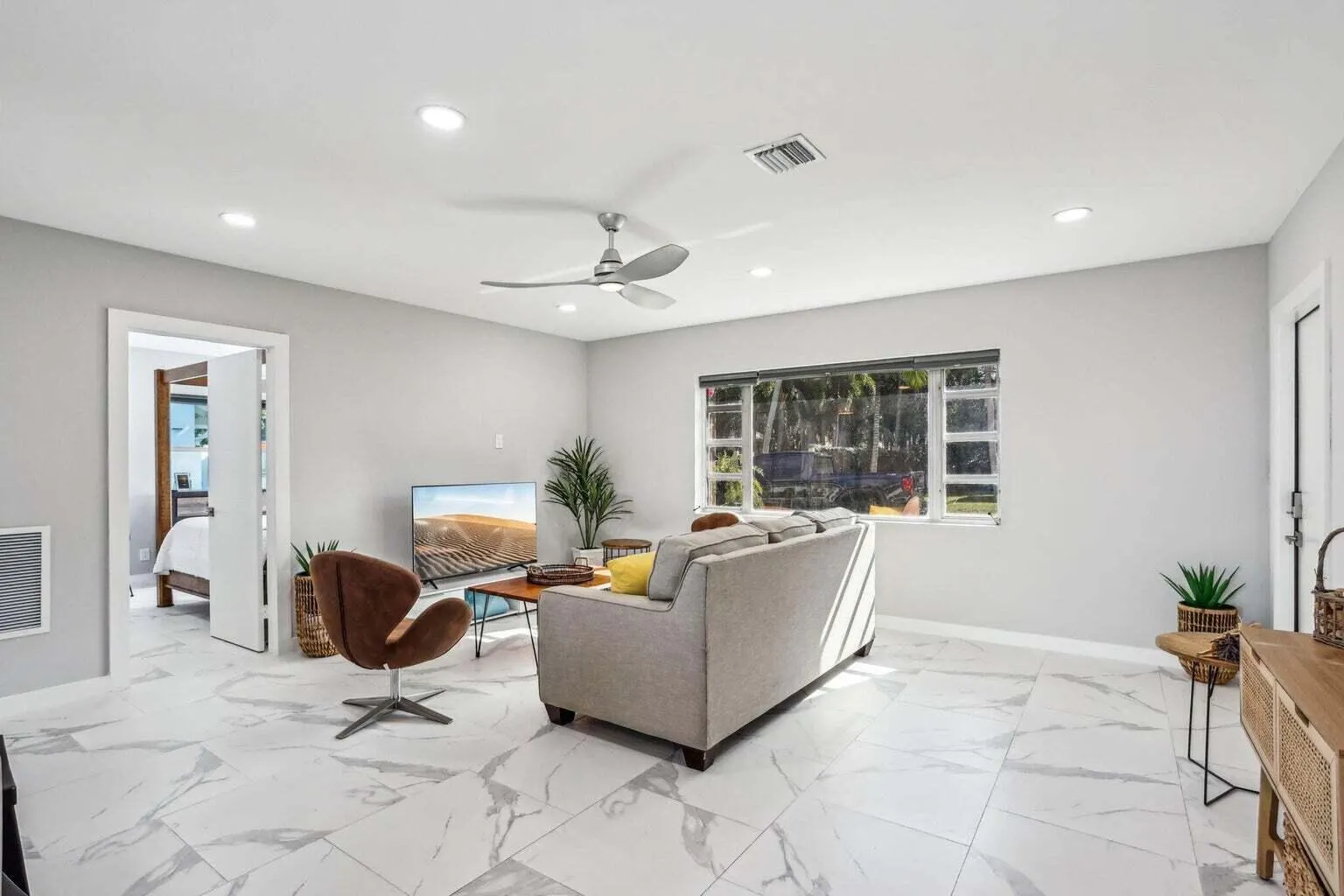711 SE 2nd Street, #4