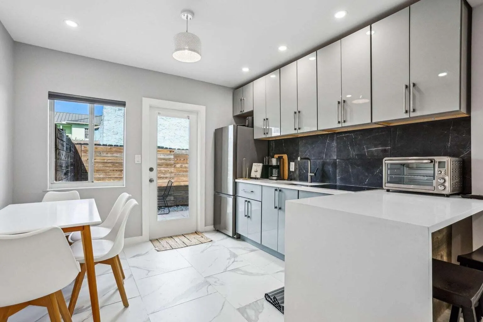 711 SE 2nd Street, #4