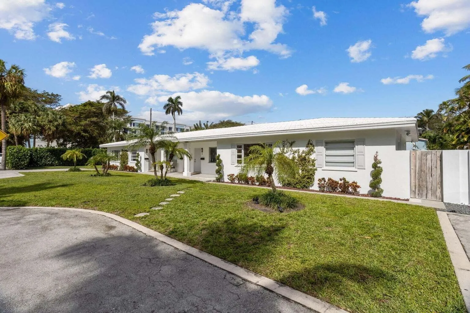 711 SE 2nd Street, #4