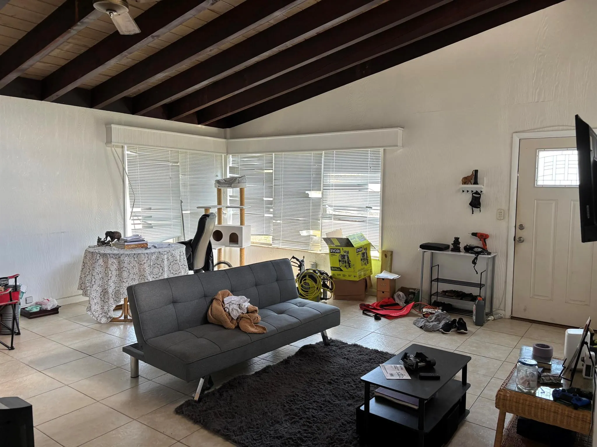 1025-1027 NE 16 Terrace