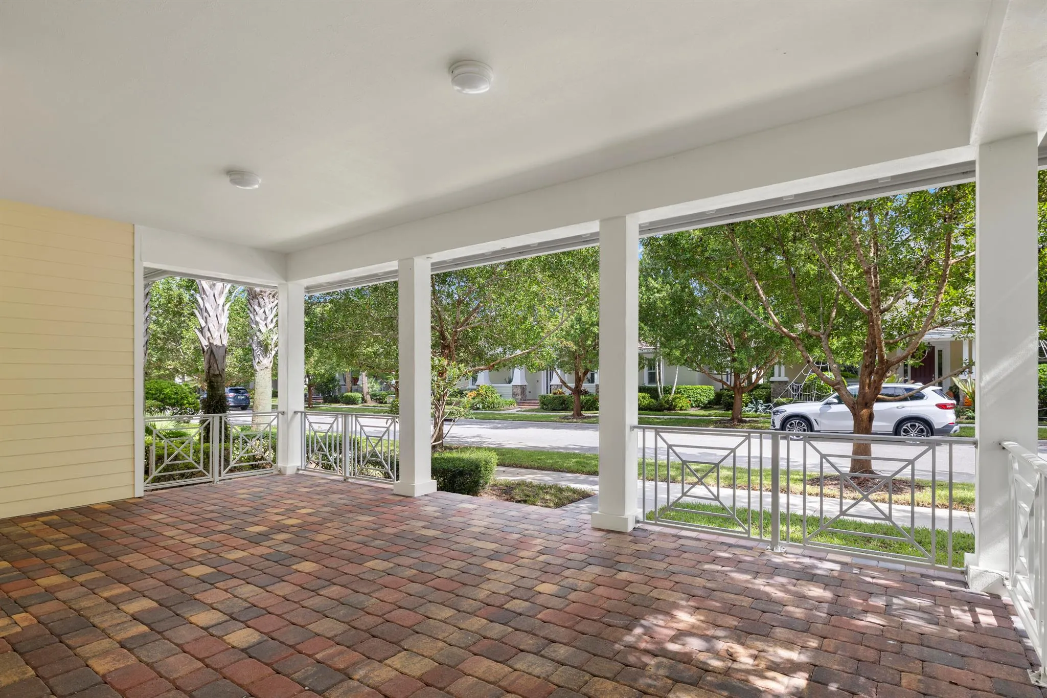 2700 Sunbury Drive