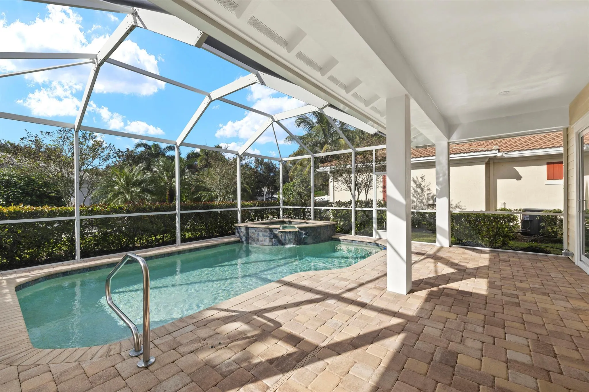 2700 Sunbury Drive