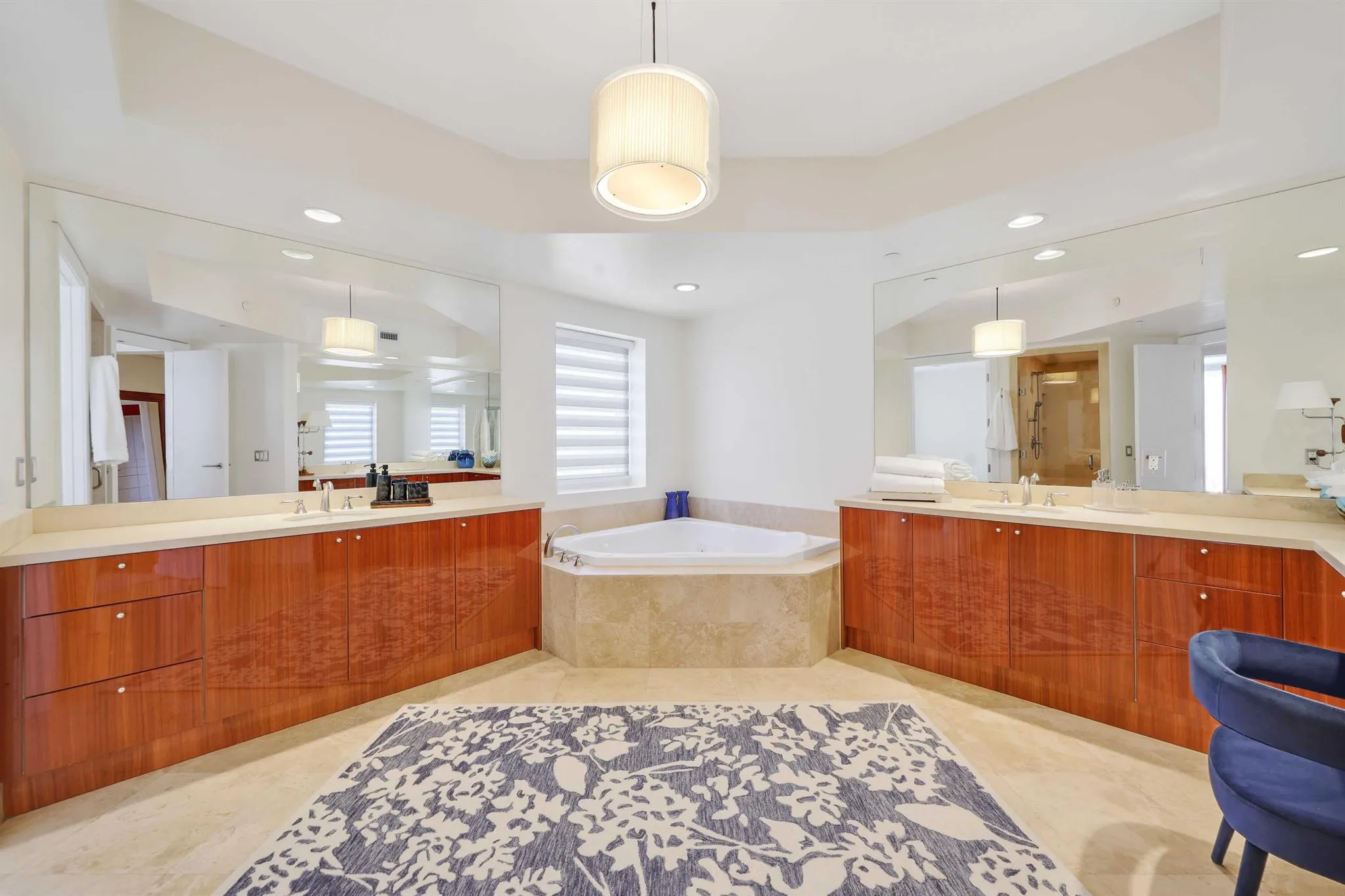 2700 N Ocean Drive, #1604a