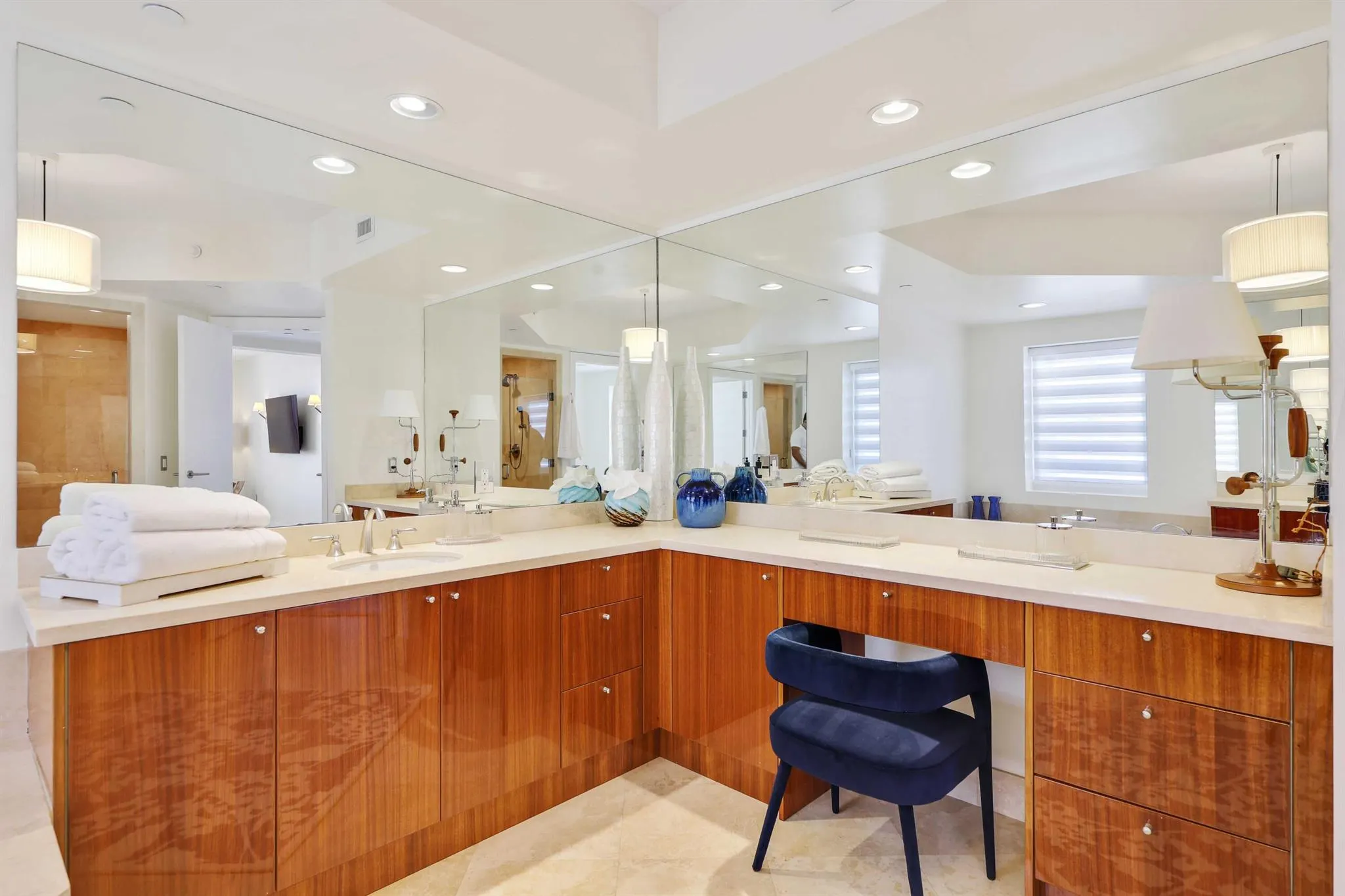 2700 N Ocean Drive, #1604a
