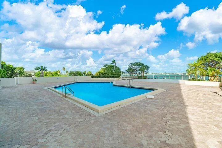 5600 N Flagler Drive, #Ph 108