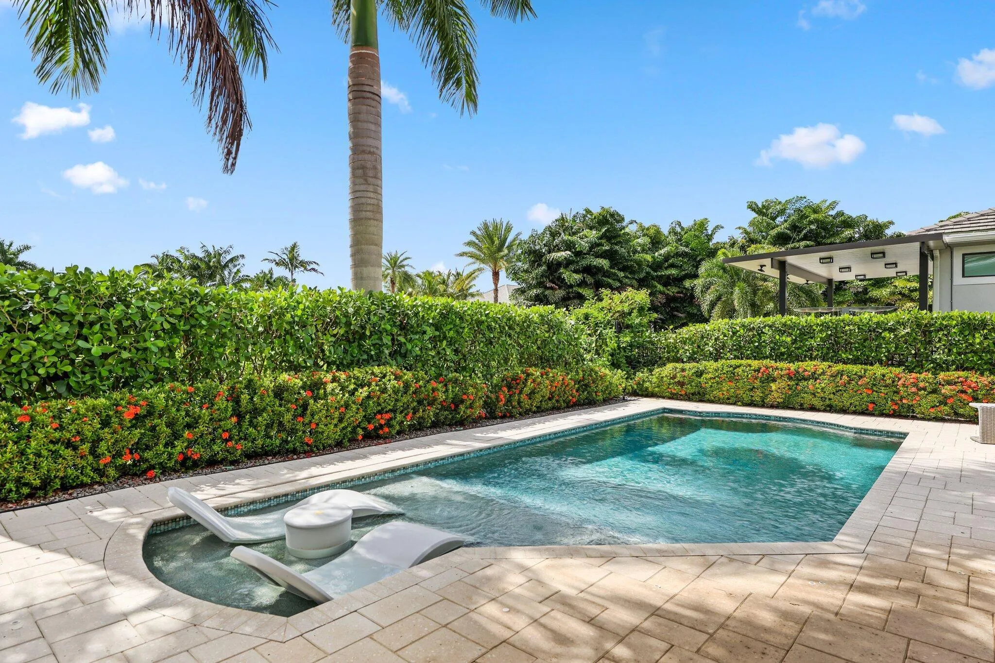 2530 NW 71st Street