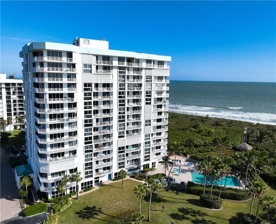 2700 N Highway A1a, #207