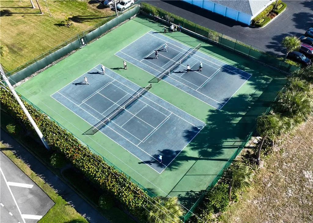 2700 N Highway A1a, #207