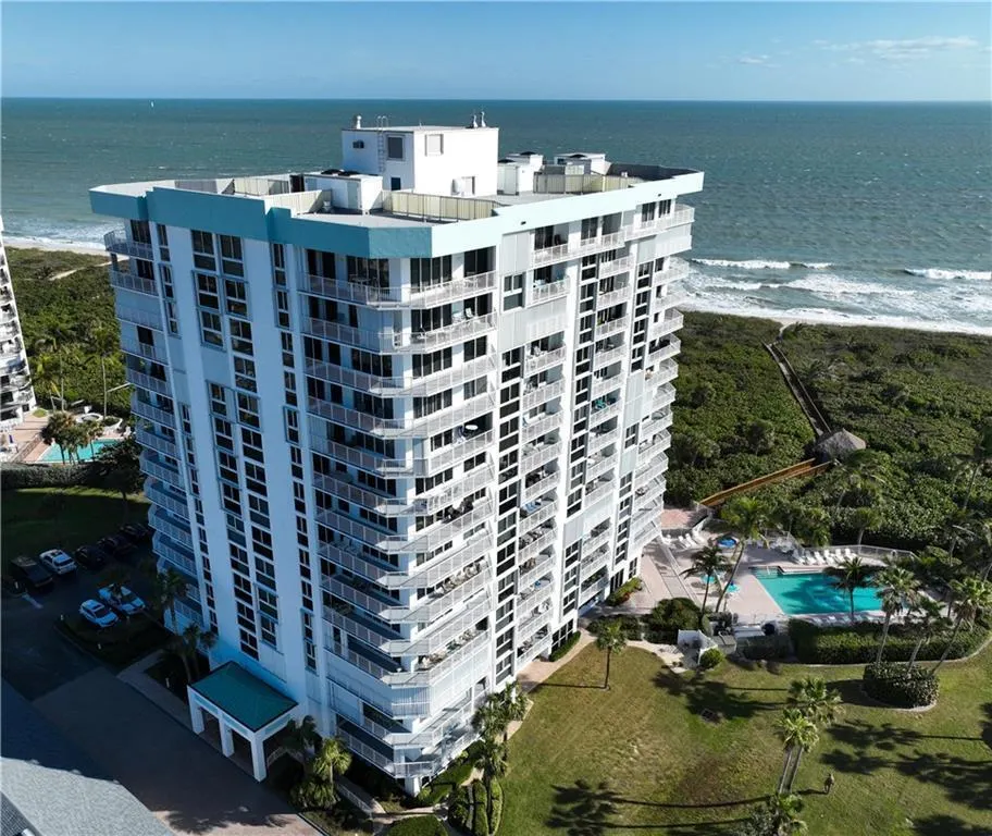 2700 N Highway A1a, #207
