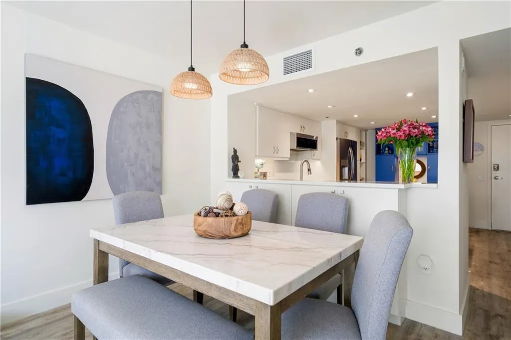 2700 N Highway A1a, #207