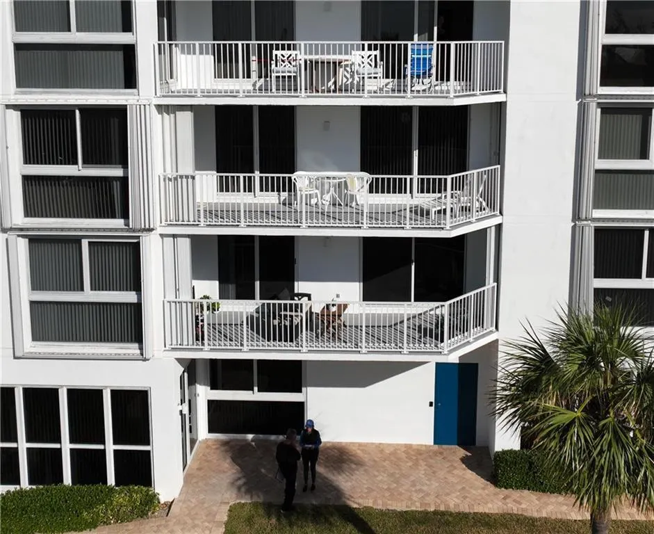 2700 N Highway A1a, #207