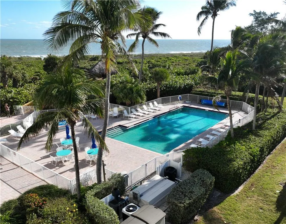 2700 N Highway A1a, #207