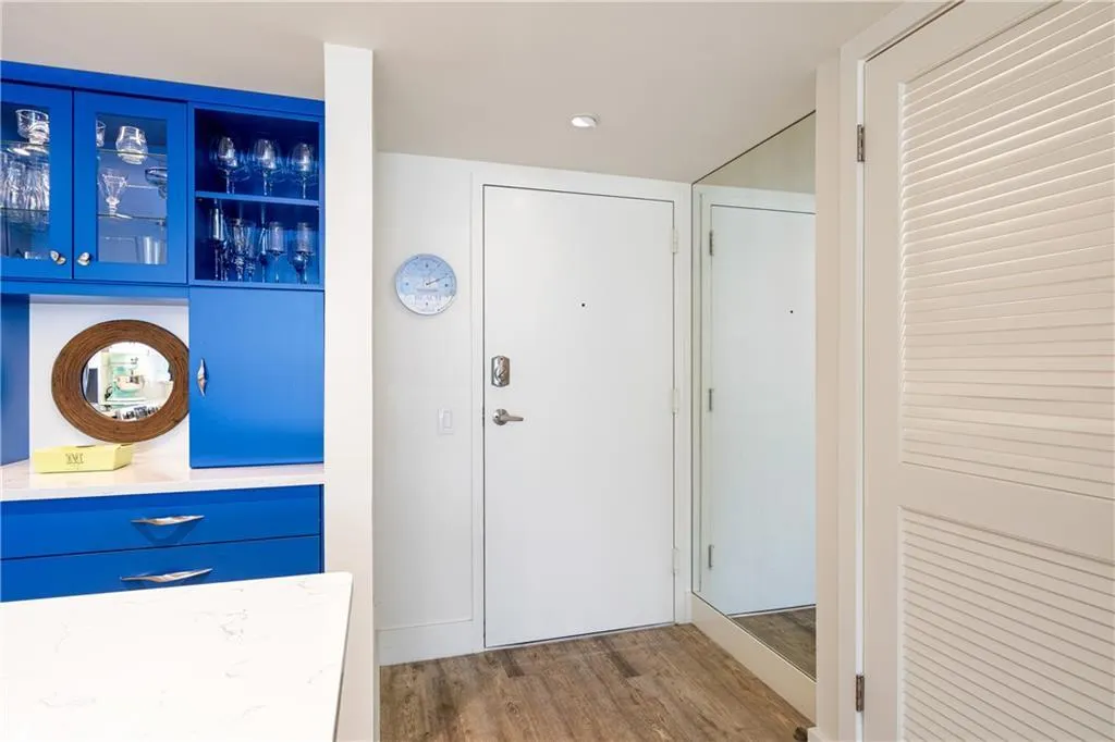 2700 N Highway A1a, #207