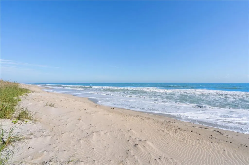 2700 N Highway A1a, #207
