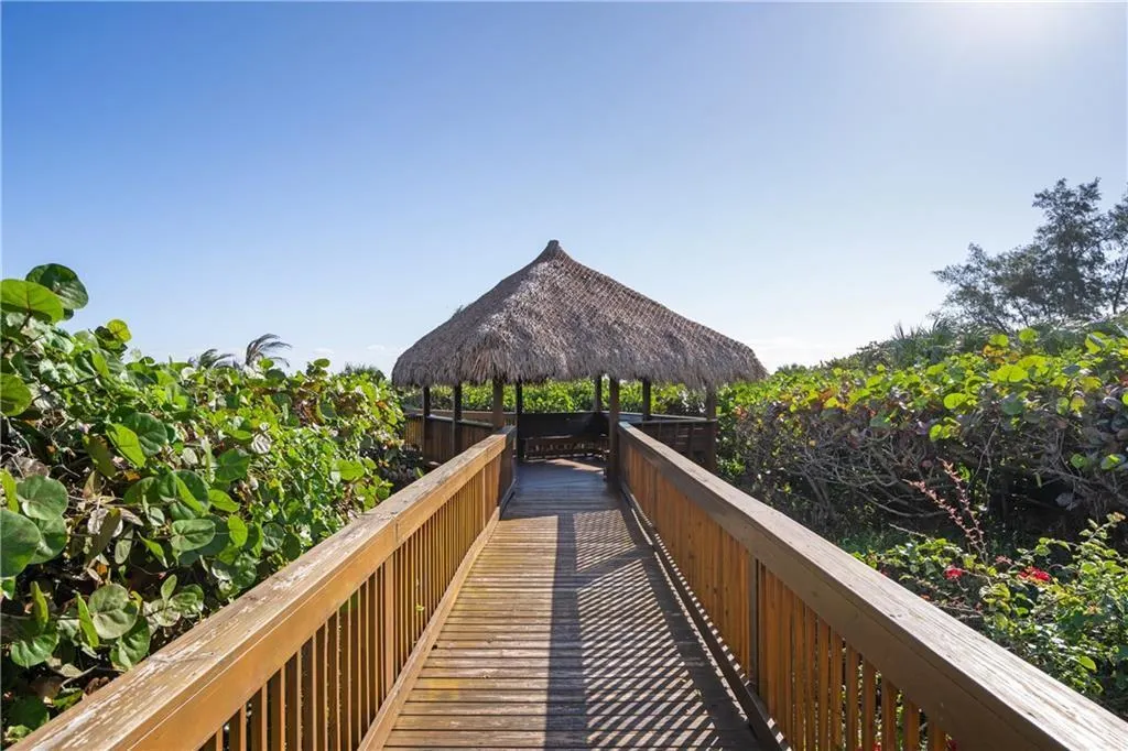 2700 N Highway A1a, #207